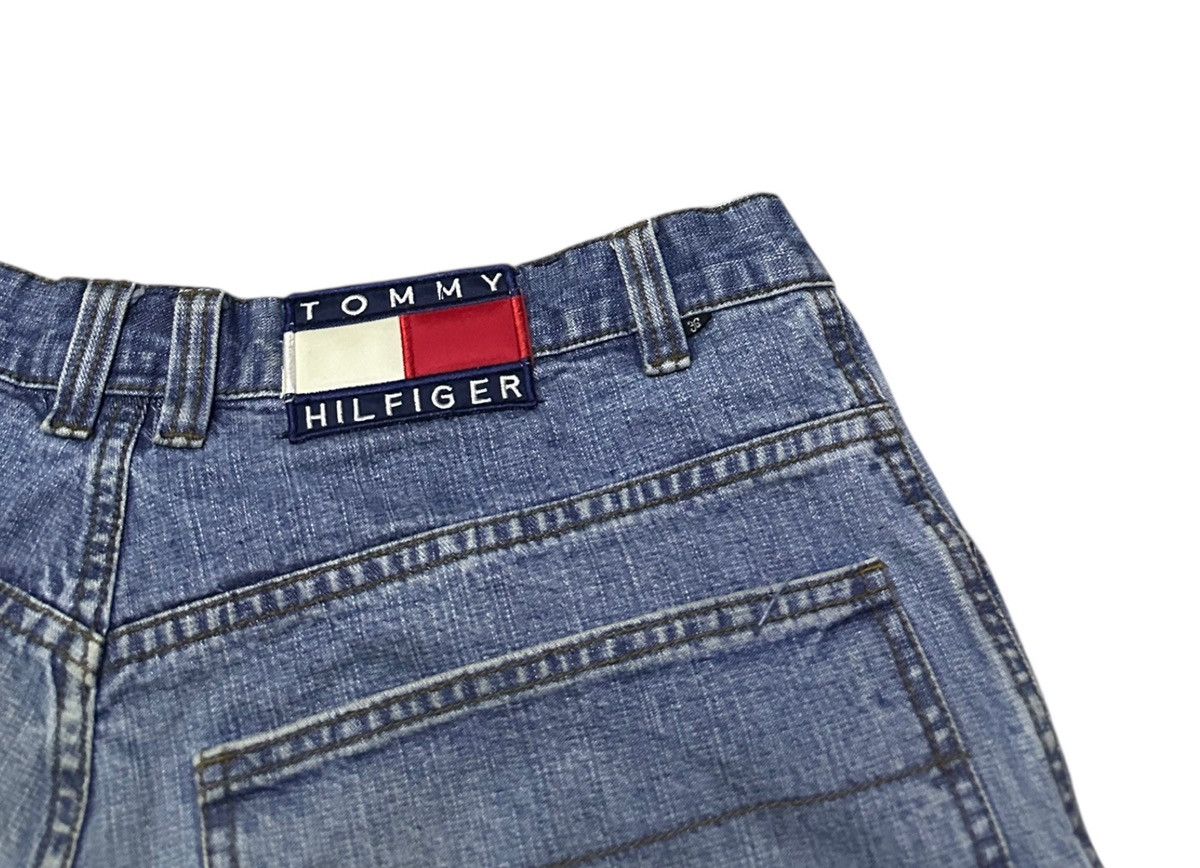 Tommy Hilfiger Vintage 90s Tommy hilfiger carpanter baggy denim short Size US 36 / EU 52 - 4 Thumbnail