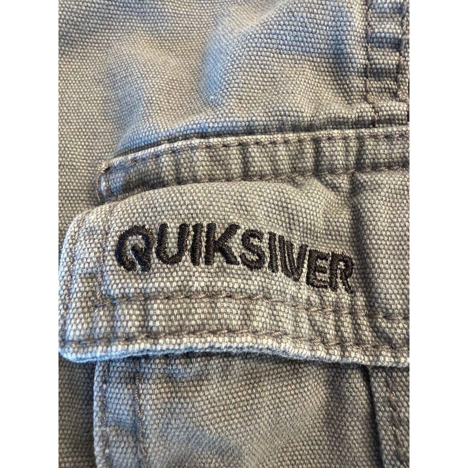 Quiksilver Quiksilver gray cargo shorts Sz 27 100% Cotton Size US 28 / EU 44 - 5 Thumbnail