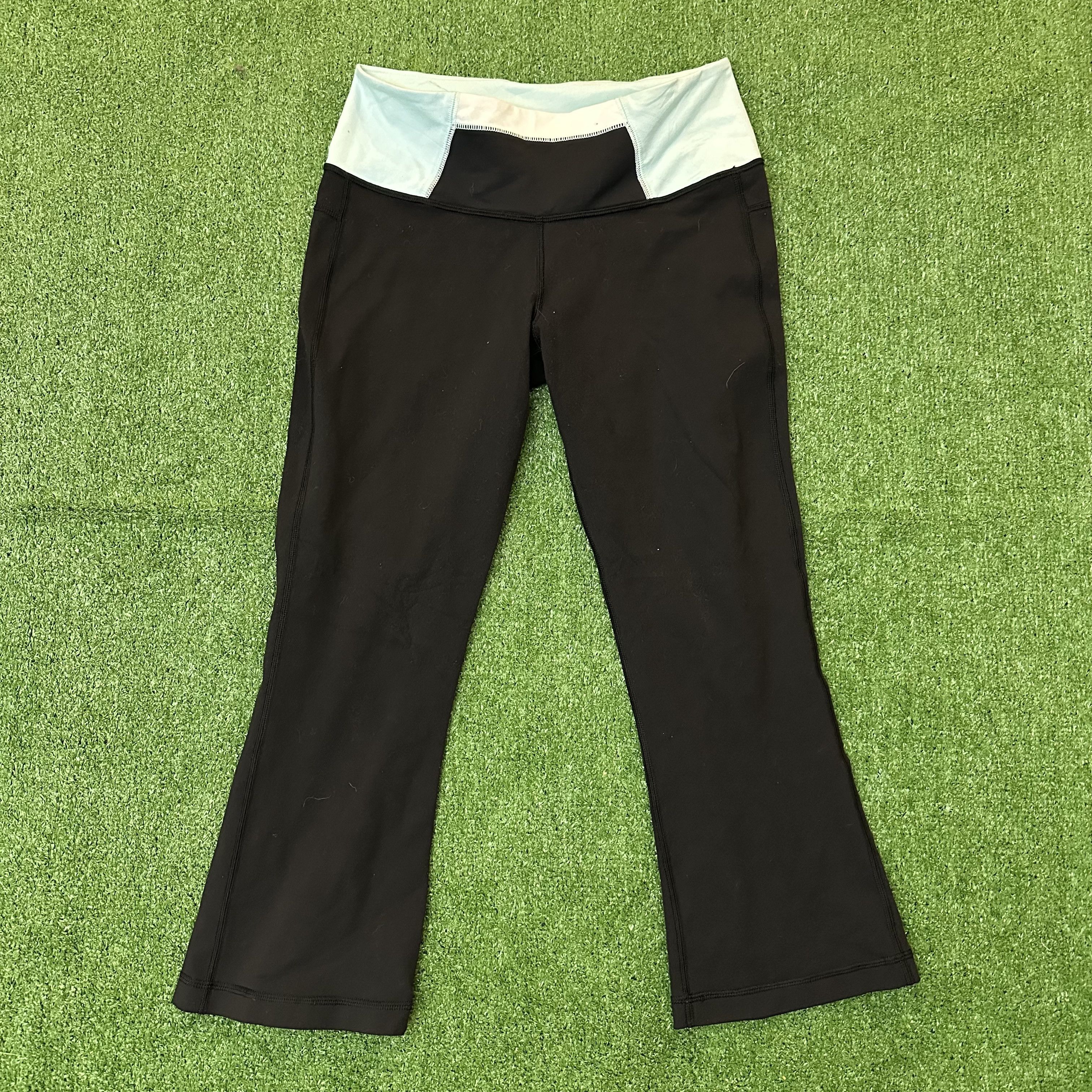 Lululemon Black/Blue Lululemon Capri Leggings Size 28" / US 6 / IT 42 - 1 Thumbnail