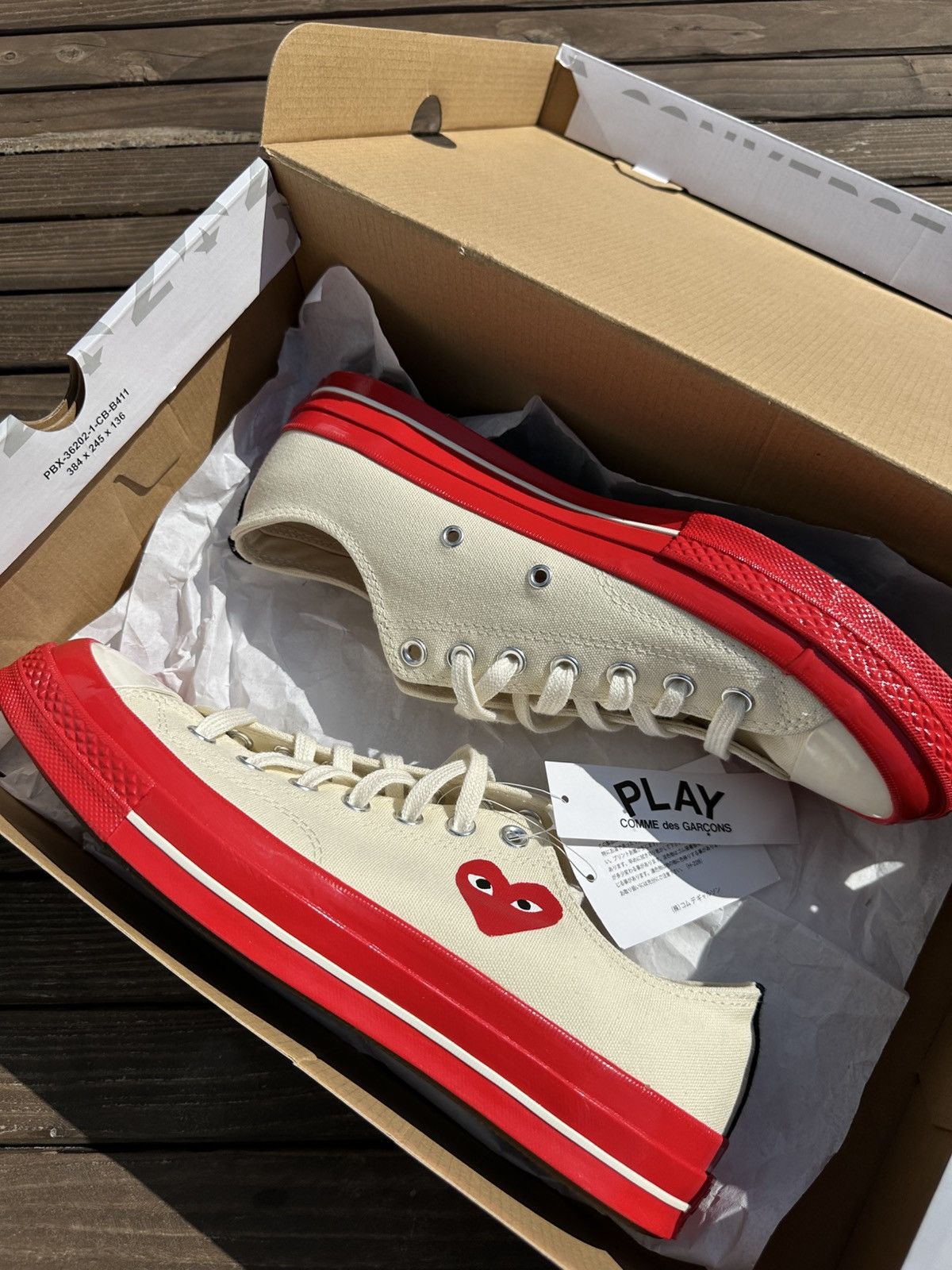 Converse Converse x Comme des Garçons PLAY Chuck 70 Low Pristine Red Size US 9 / EU 42 - 1 Thumbnail