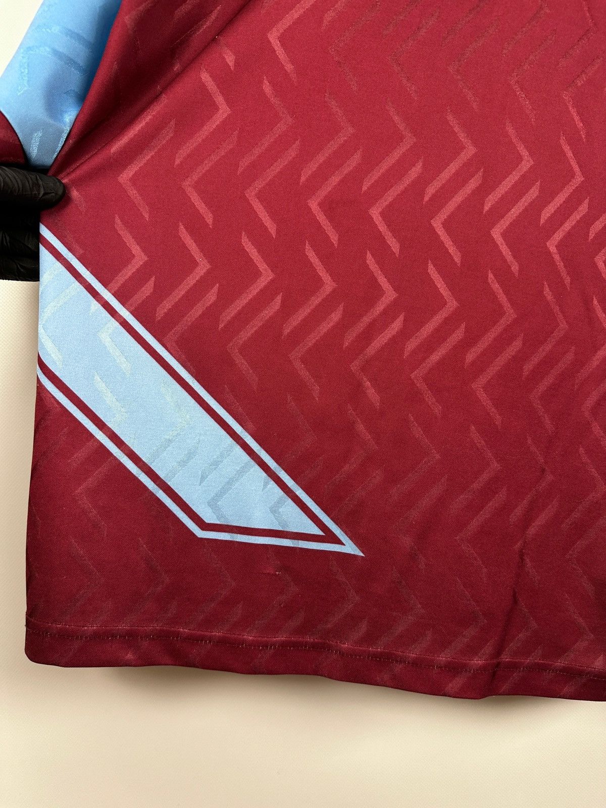 PONY 1993/1995 Vintage West Ham United Pony Home Soccer Jersey Size US M / EU 48-50 / 2 - 20 Thumbnail