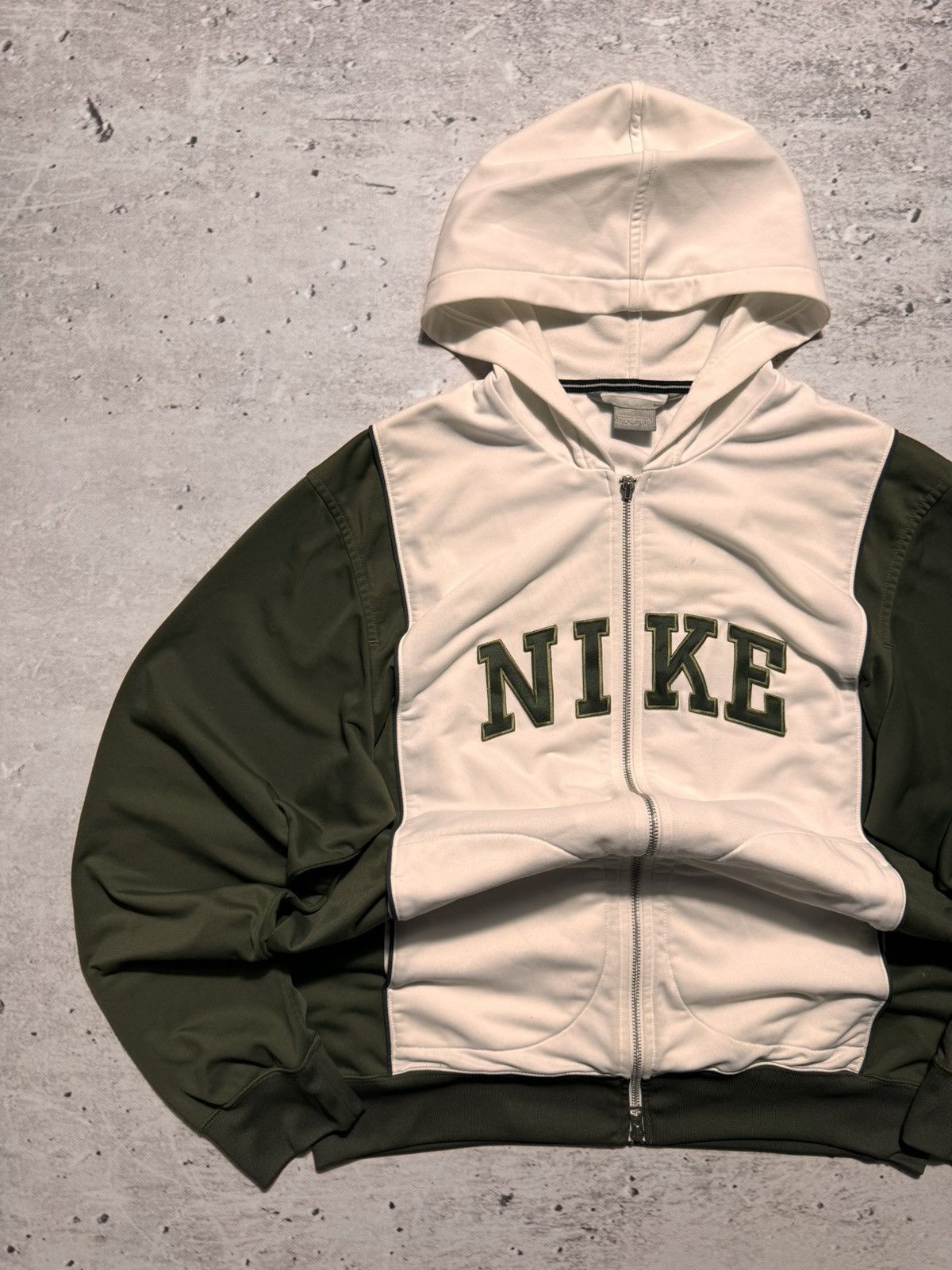 Nike × Vintage NIKE VINTAGE CENTER LOGO OVERSIZE BOXY HOODIE Size US L / EU 52-54 / 3 - 2 Thumbnail