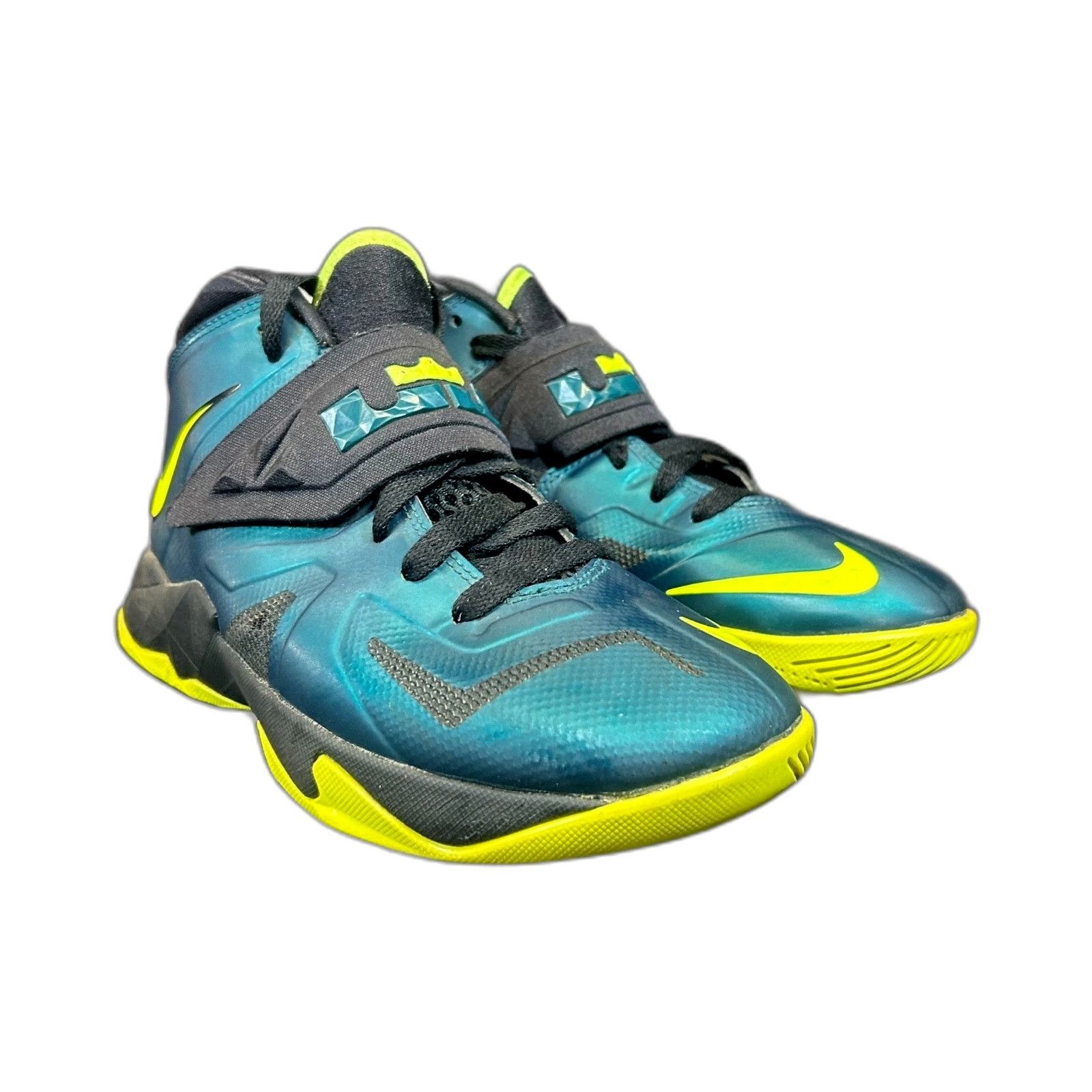 Nike Nike Boys Sz 4.5Y LeBron Zoom Soldier 7 Mid Sea Green Volt Y Size US XXS / EU 40 - 2 Thumbnail