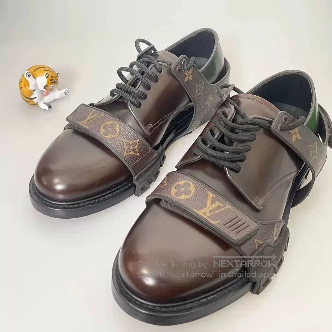 luxury leather derby shoes for stylish men.