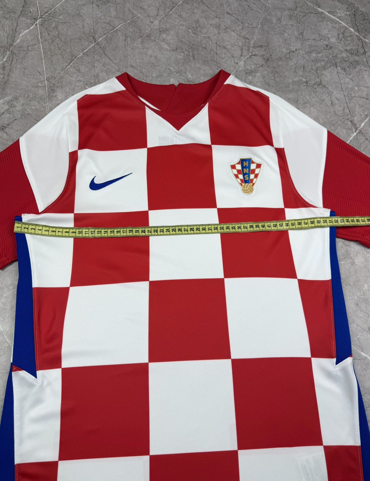 Nike Nike Croatia hns soccer jersey Size M Size US M / EU 48-50 / 2 - 12 Thumbnail