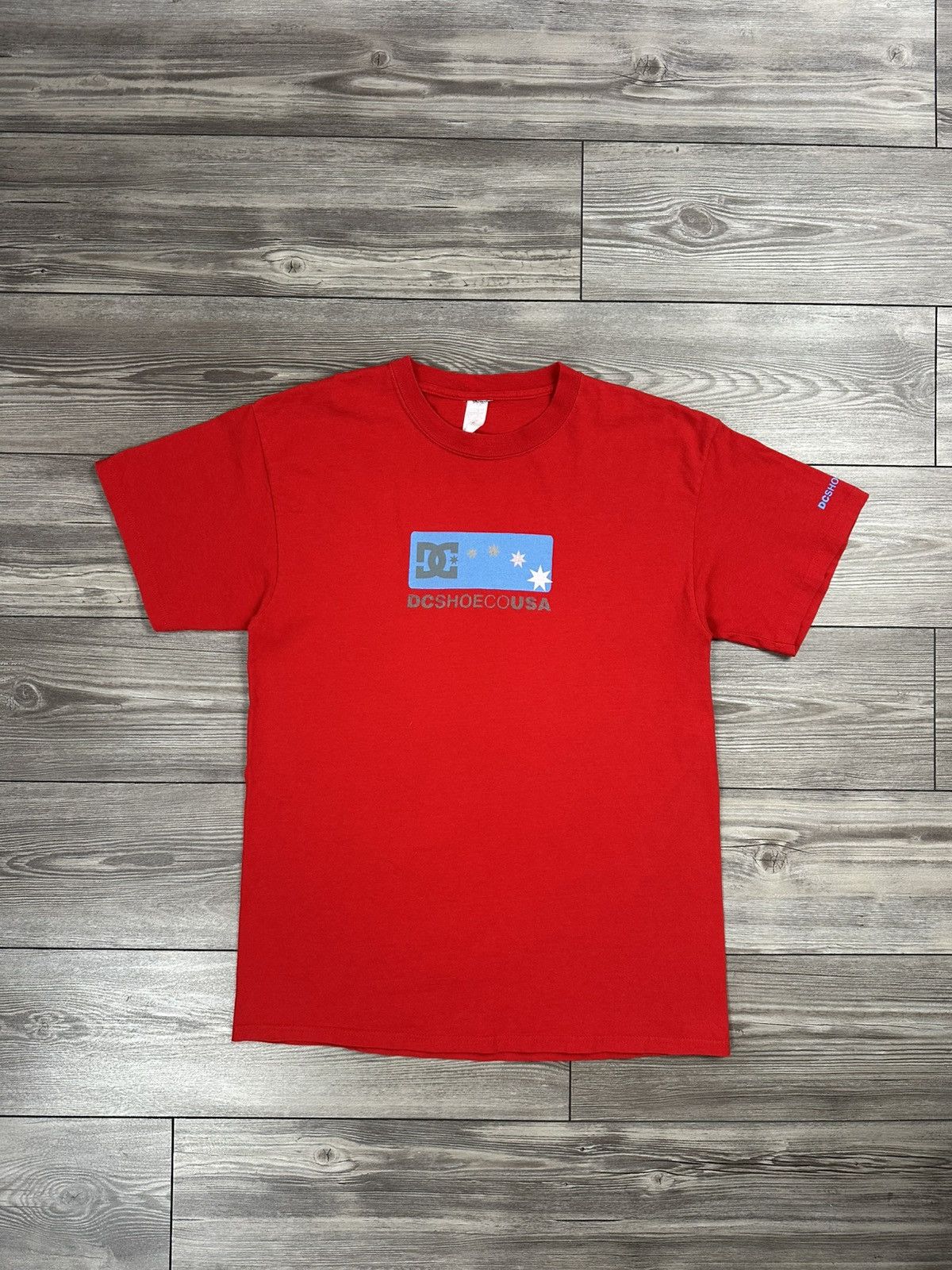 DC × Vintage Crazy Vintage Y2K DC Shoe Co USA T Shirt Size US L / EU 52-54 / 3 - 1 Thumbnail