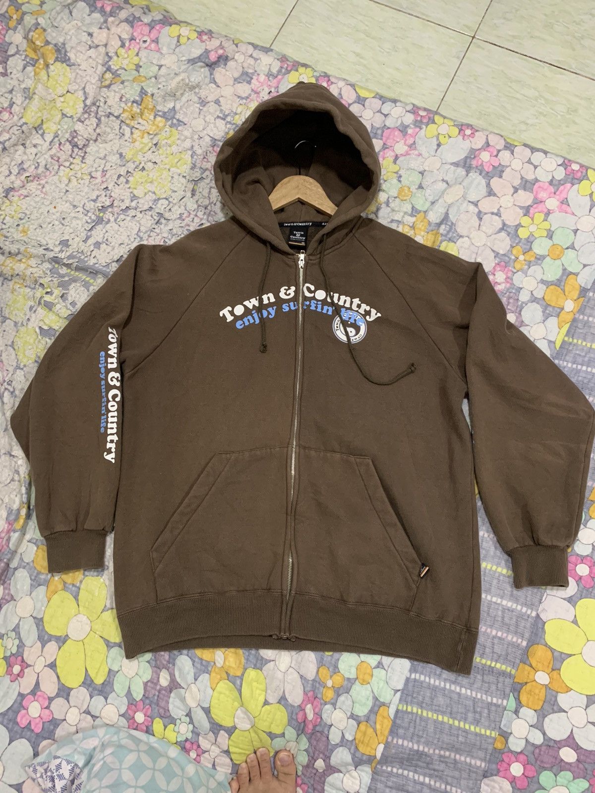 Vintage Vintage Sweater Hoodies Town & Country Size US L / EU 52-54 / 3 - 11 Thumbnail