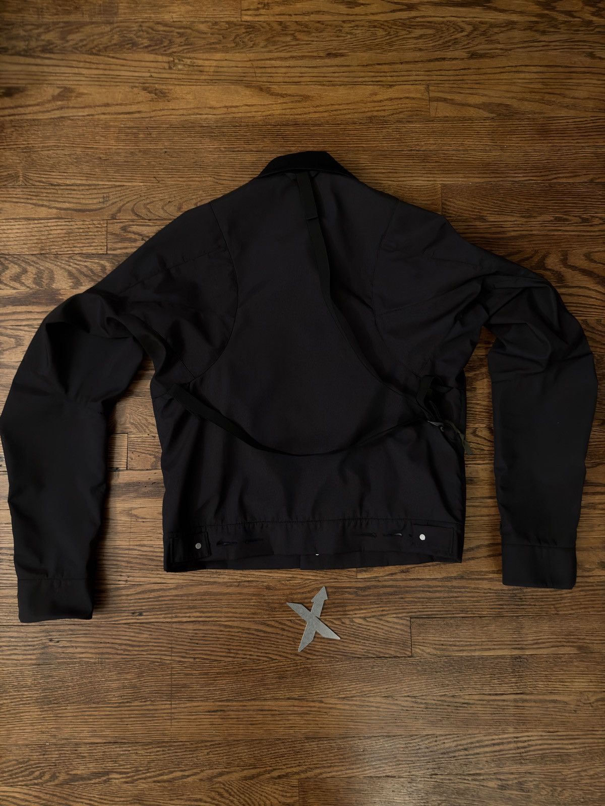 Acronym Acronym J86-GTB Size US S / EU 44-46 / 1 - 2 Thumbnail