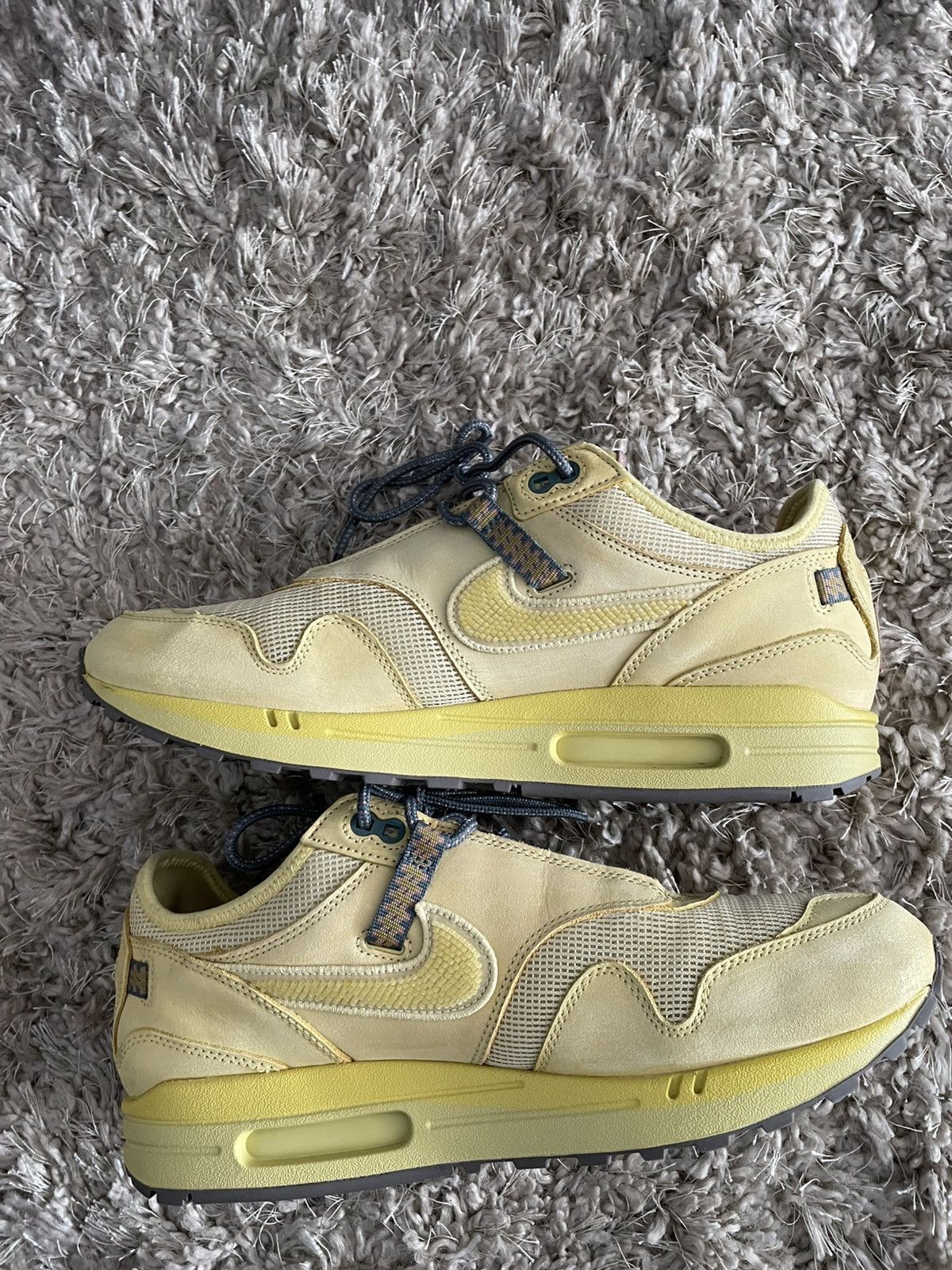 Nike × Travis Scott Air Max 1 x Travis Scott Saturn Gold Size US 11.5 / EU 44-45 - 3 Thumbnail