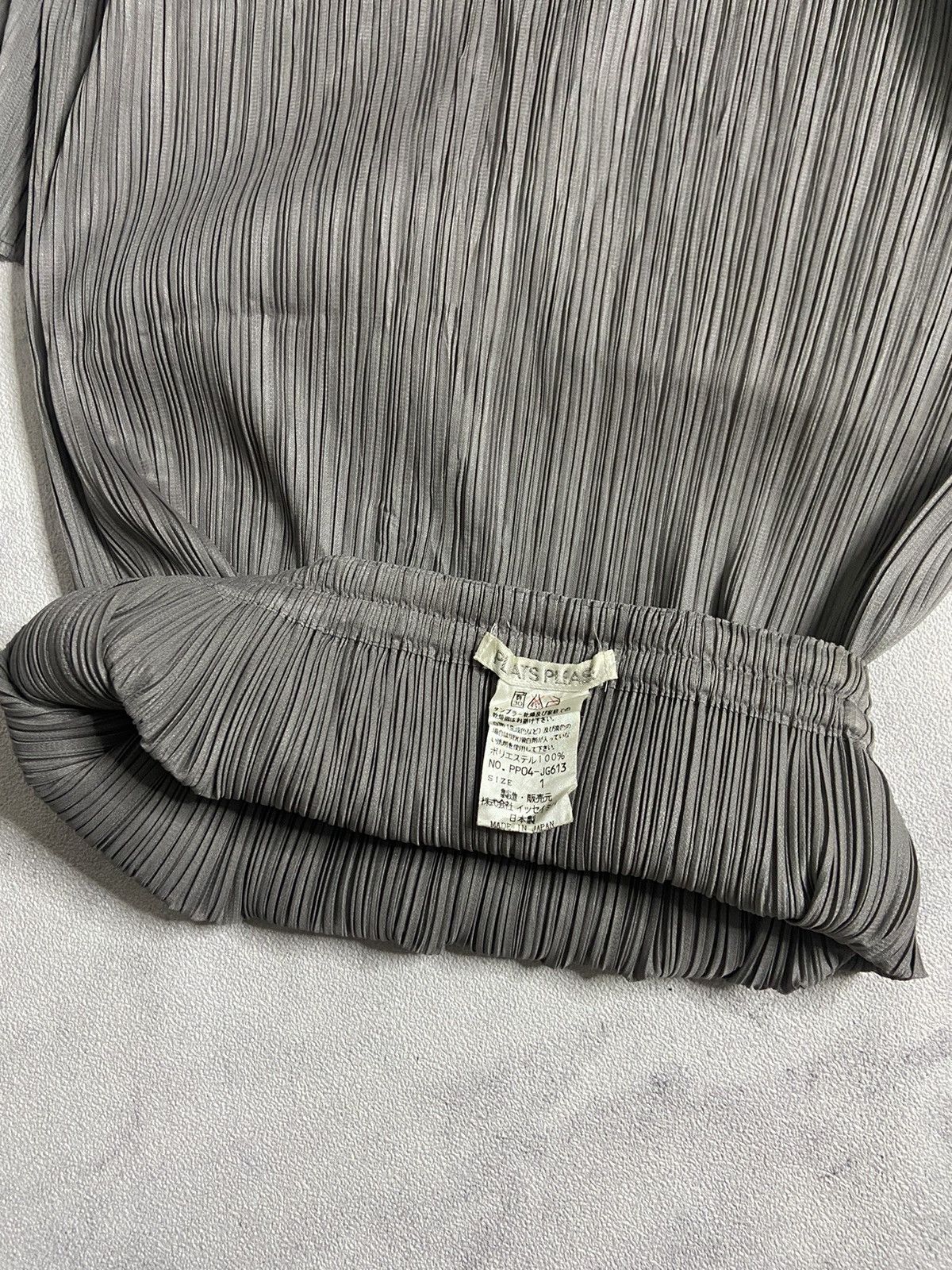 Homme Plisse Issey Miyake × Pleats Please Issey Miyake Offer‼️ PLEATS PLEASE MIDI SKIRT GREY SIZE 1 Size 24" / US 00 / IT 34 - 10 Thumbnail