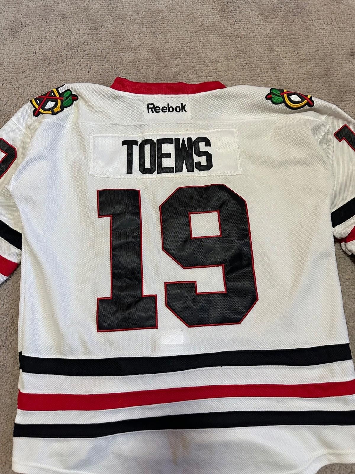 Reebok VINTAG CHICAGO BLACKHAWKS #19 TOEWS NHL REEBOK HOCKEY JERSEY Size US M / EU 48-50 / 2 - 8 Thumbnail