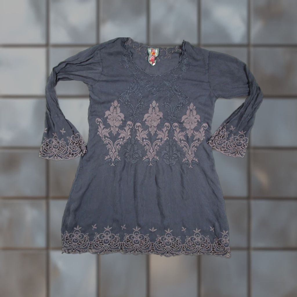 Johnny Was Tunic Womens Small Gray Boho Embroidered Lace Hem Long Sleeve