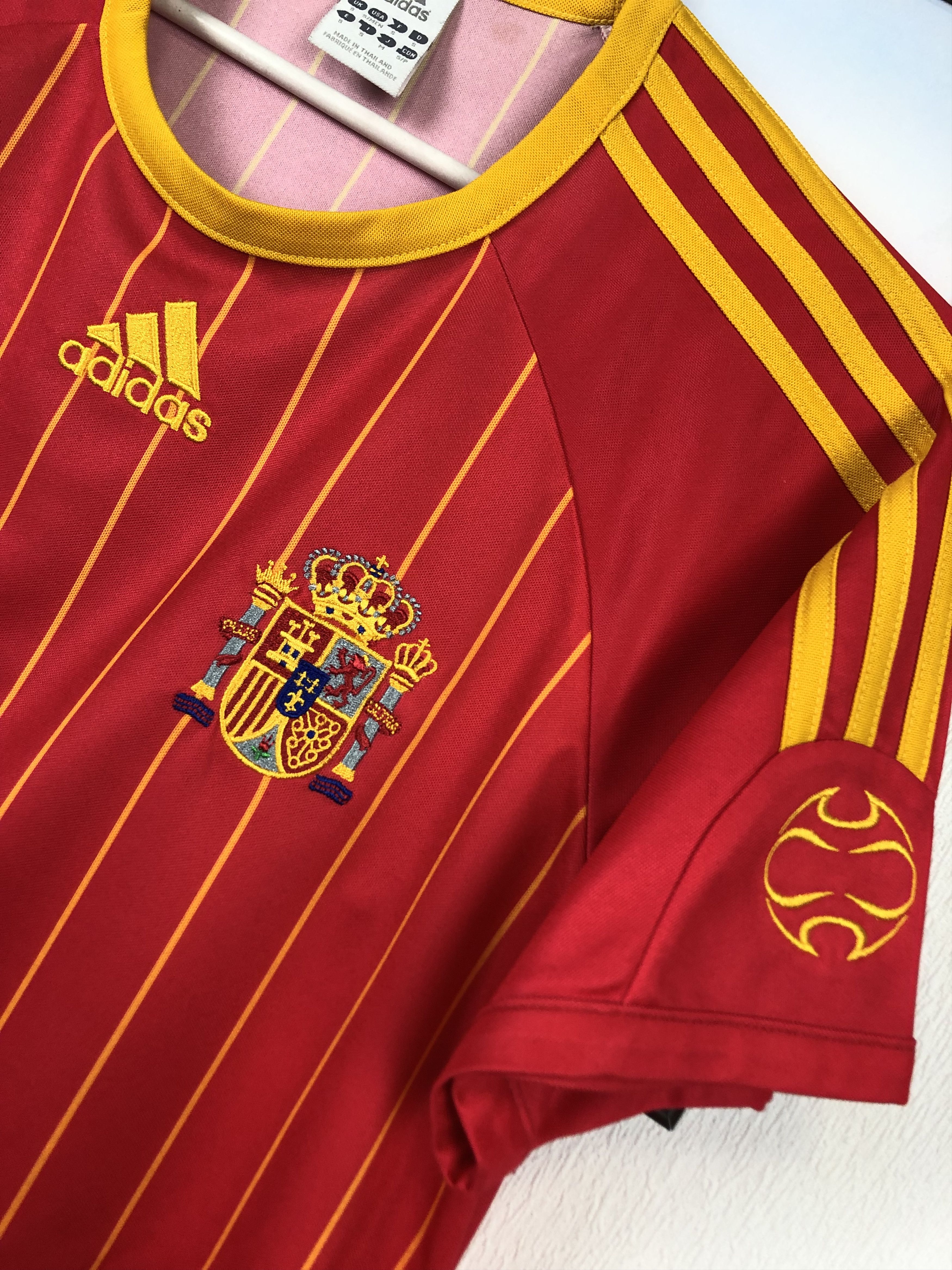 Adidas Spain Home football shirt 2005 Soccer Adidas Jersey Rare Size US S / EU 44-46 / 1 - 5 Thumbnail