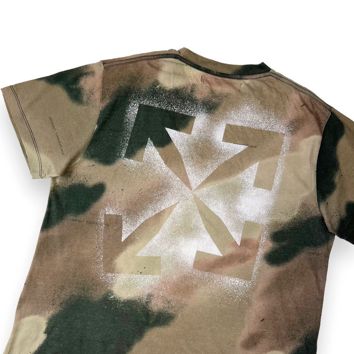 image of Off White Off-White Spray Camo Stencil Arrows T Shirt, Men's (Size XL)