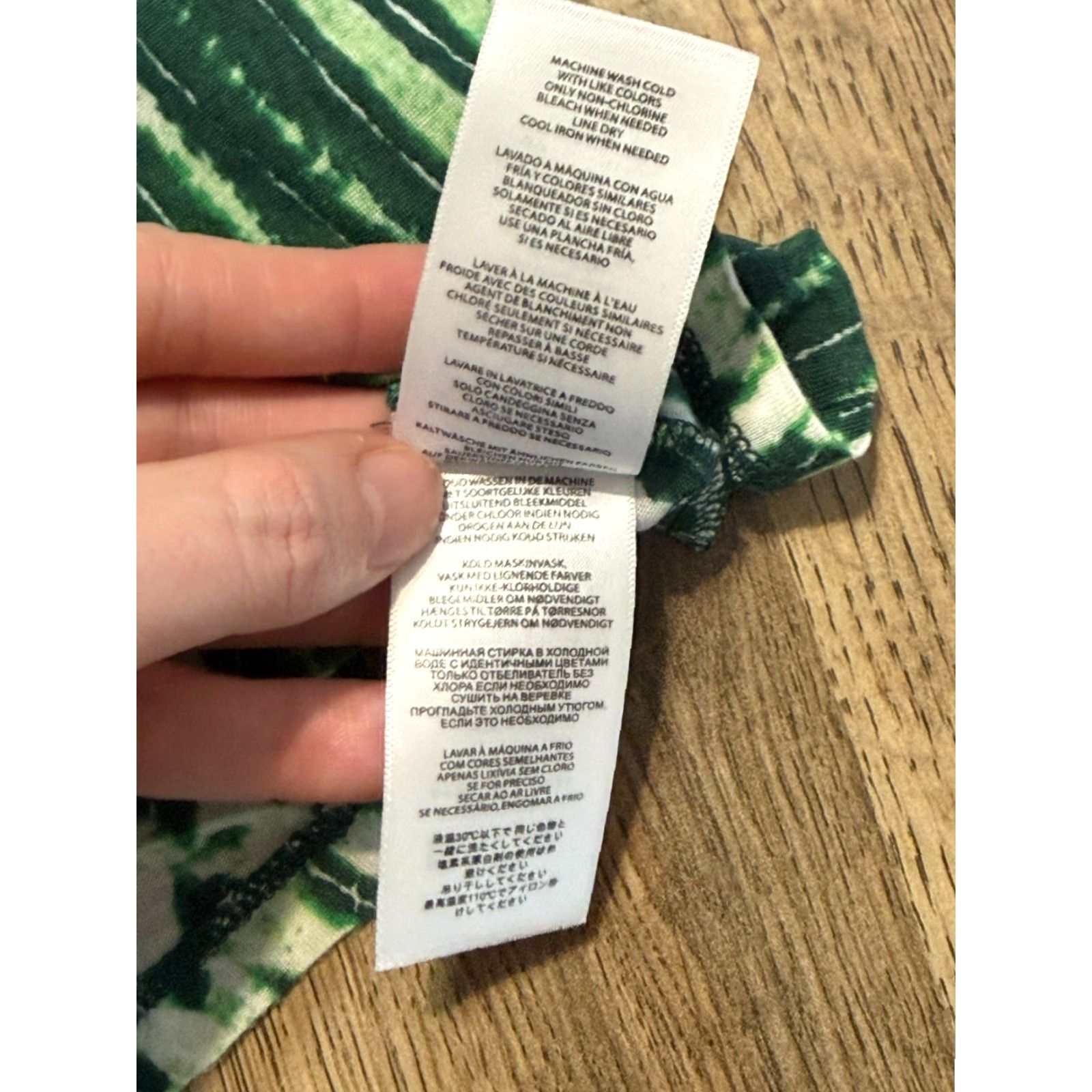 Michael Kors Michael Kors Shirt Women’s Size Medium Green White Printed Short Sleeve Shirt Size M / US 6-8 / IT 42-44 - 7 Thumbnail