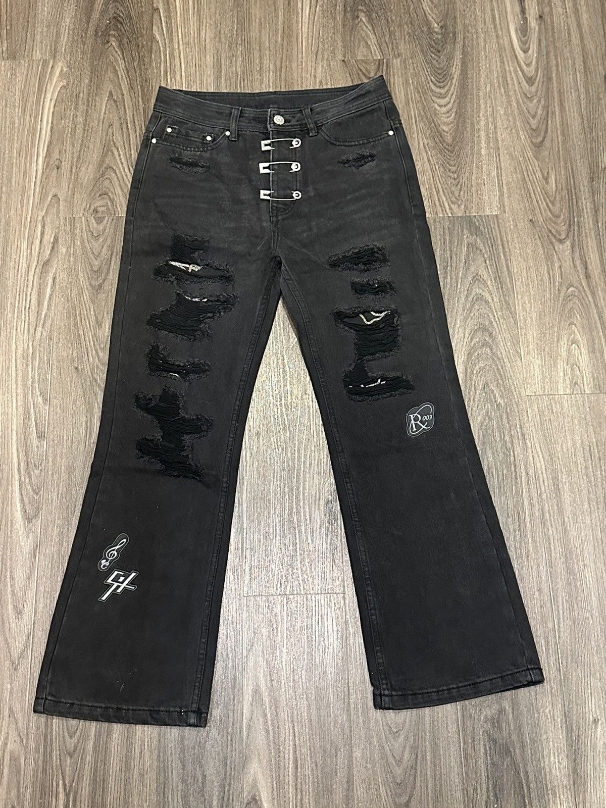 C2H4 Brand NWT C2H4 Distressed Black Denim Jeans Size US 30 / EU 46 - 2 Thumbnail