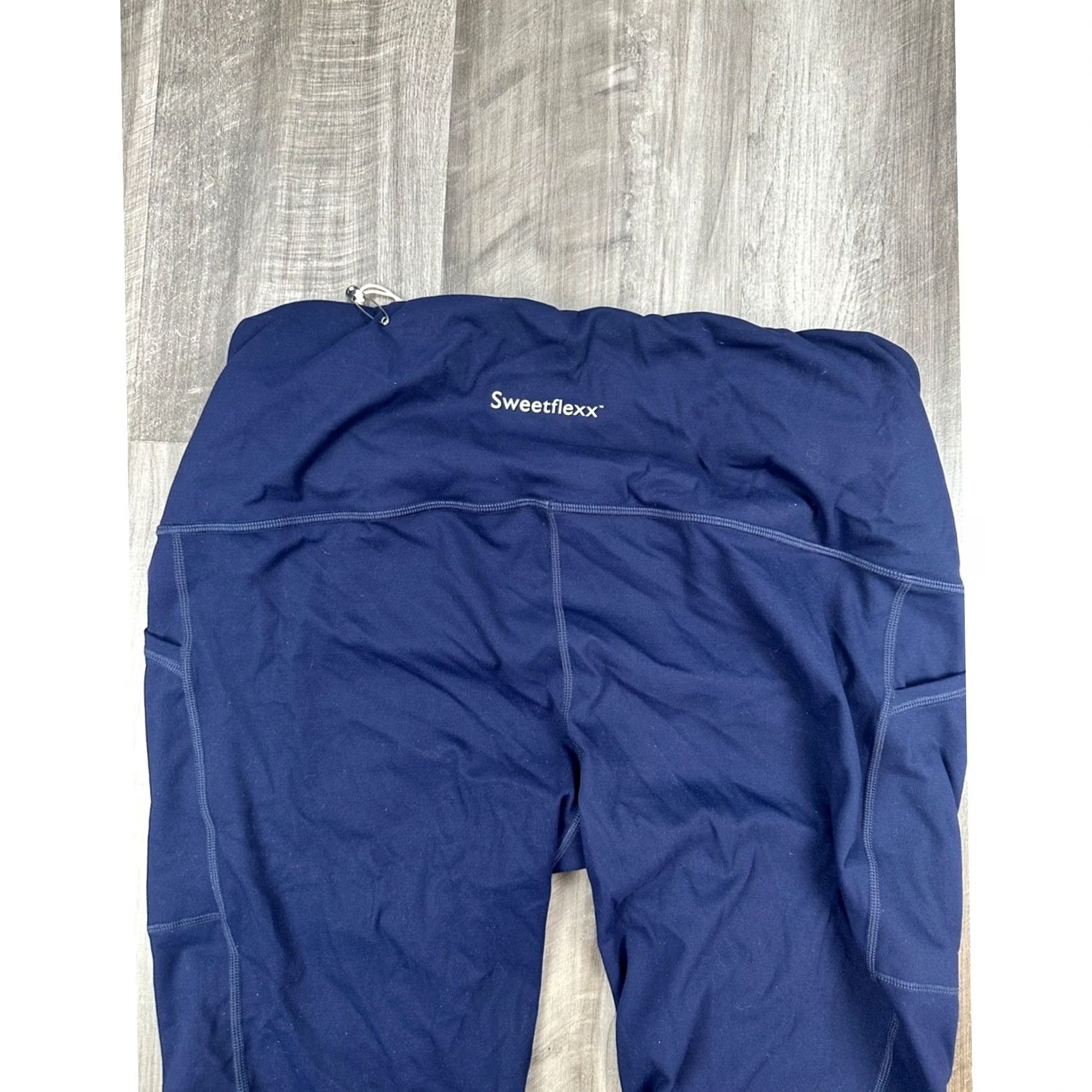 Vintage Sweetflexx High Rise Pockets Navy Resistance Leggings Womens 18 Regular Blue NTWOT NWOT 26in 34in 36in 13in 4.5in 11.5in Compression tights Size 40" / US 18 - 4 Thumbnail