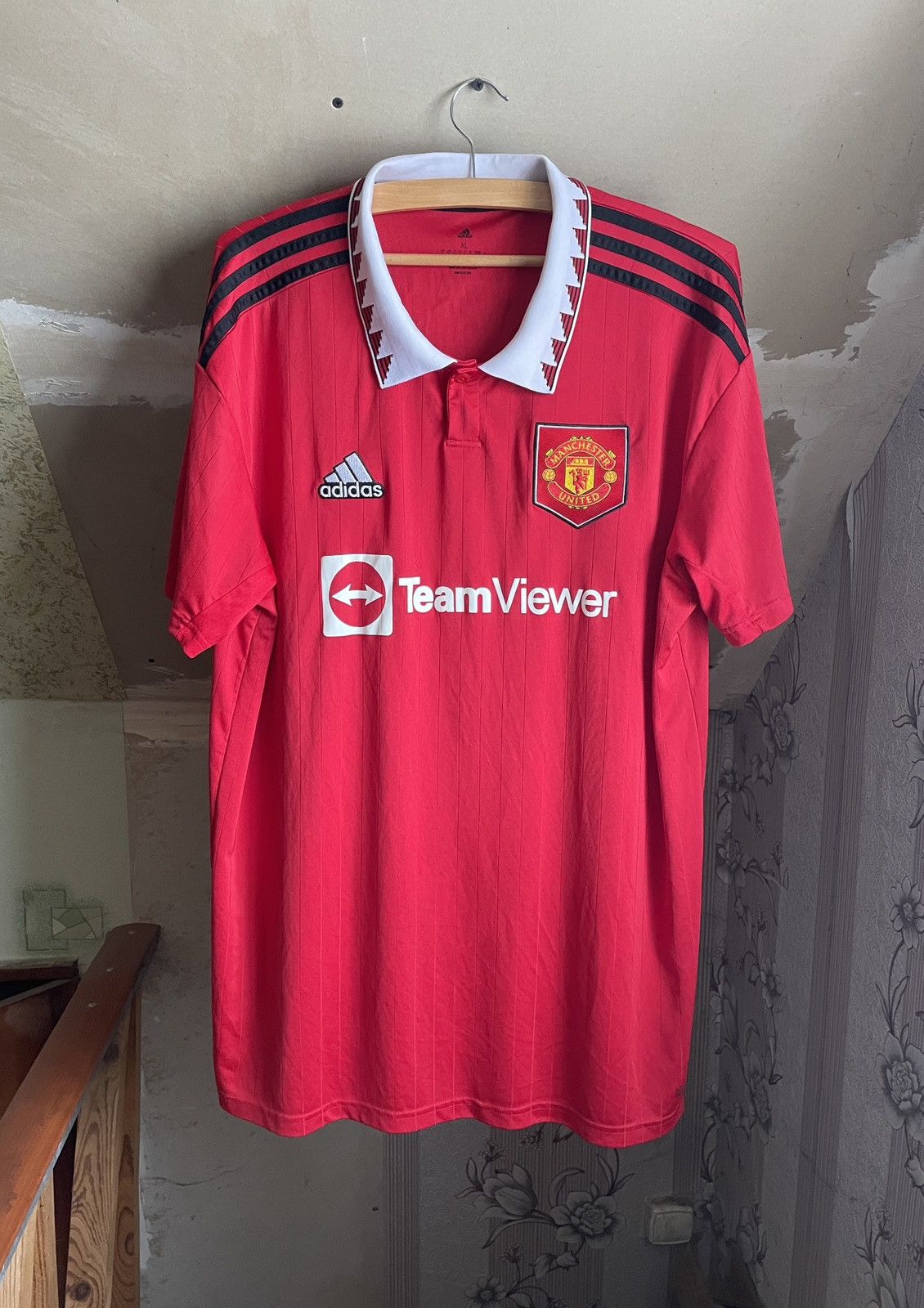 Adidas Manchester United Adidas 2022/23 Home Luke Shaw Jersey Shirt Size US XL / EU 56 / 4 - 1 Thumbnail