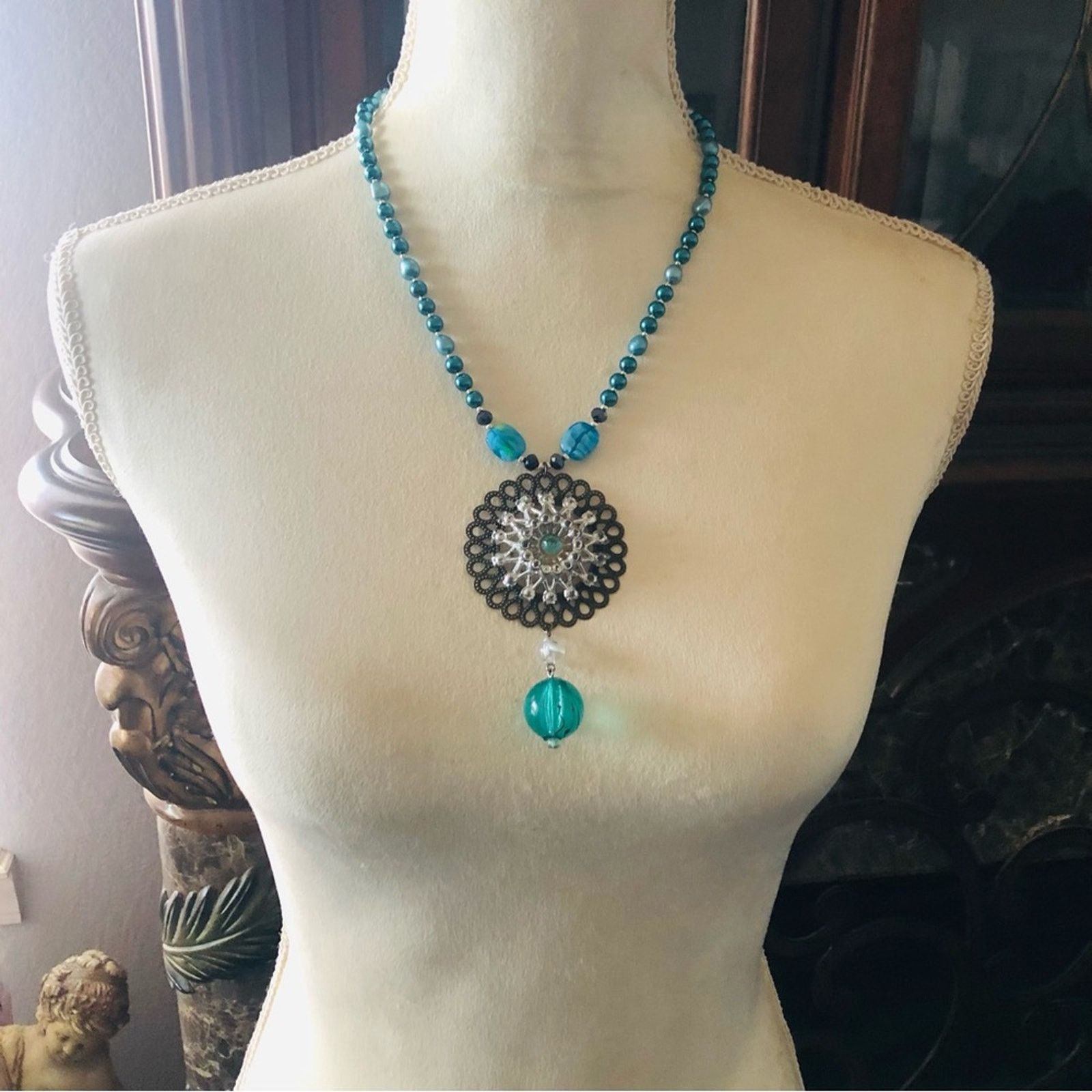 Handmade Handcrafted repurpose peacock freshwater Pearl necklace Size ONE SIZE - 5 Thumbnail