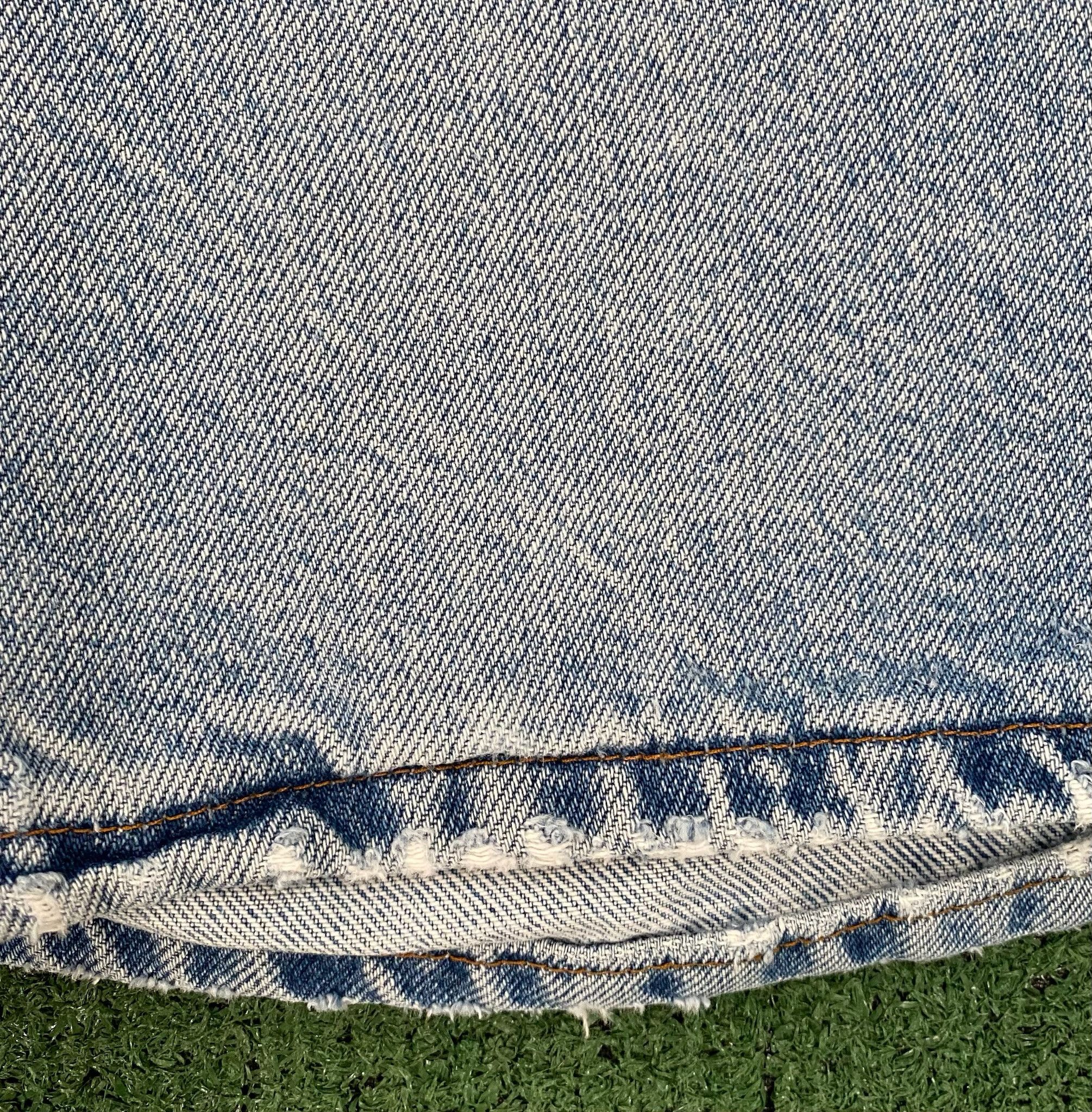 Vintage 90’s Light Wash Denim Jean Shorts Jorts Men’s Size 34 Size US 34 / EU 50 - 7 Thumbnail