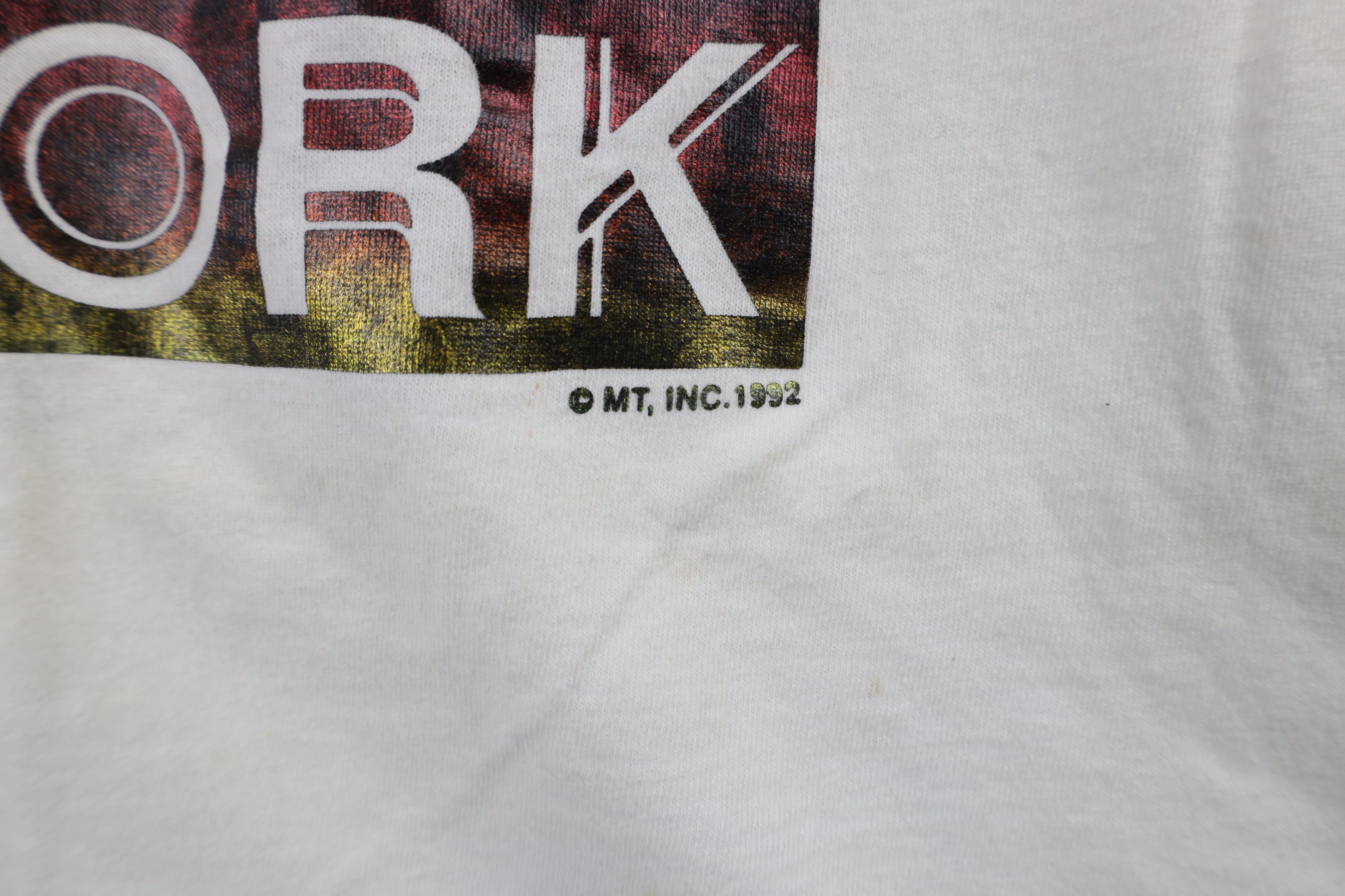 Vintage Vintage 90s Streetwear Rainbow Foil New York City T-Shirt Size US L / EU 52-54 / 3 - 5 Thumbnail