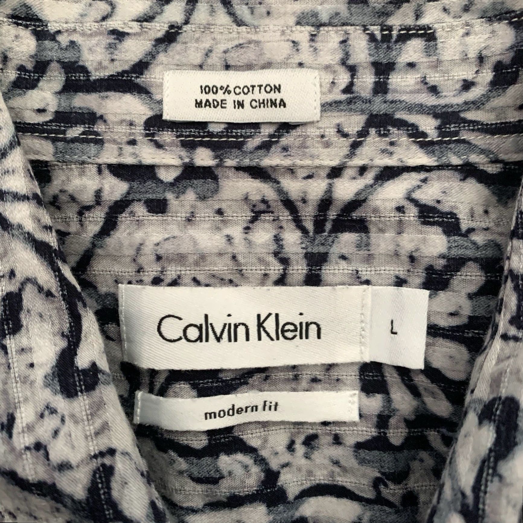 Calvin Klein Calvin Klein Shirt Mens Large Gray Blue Batik Modern Fit Long Sleeve Button Up Size US L / EU 52-54 / 3 - 2 Thumbnail