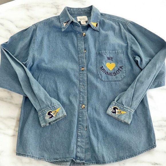 Other Vintage Christopher & Banks “We Love Minnesota” Denim Button Size S / US 4 / IT 40 - 1 Thumbnail