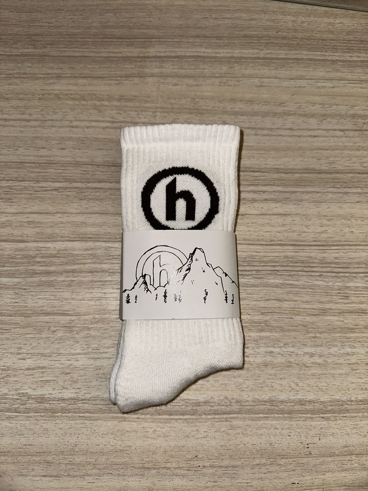 HIDDEN Hidden NY white brown H logo socks DS embroidered Size ONE SIZE - 2 Thumbnail