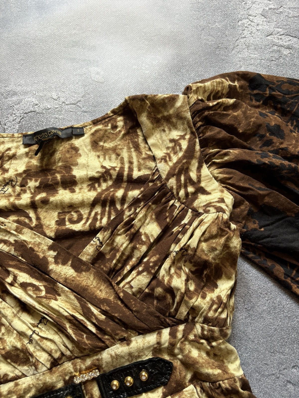 Roberto Cavalli Vintage 00s Roberto Cavalli Luxury Printed Viscose Blouse Size S / US 4 / IT 40 - 10 Thumbnail