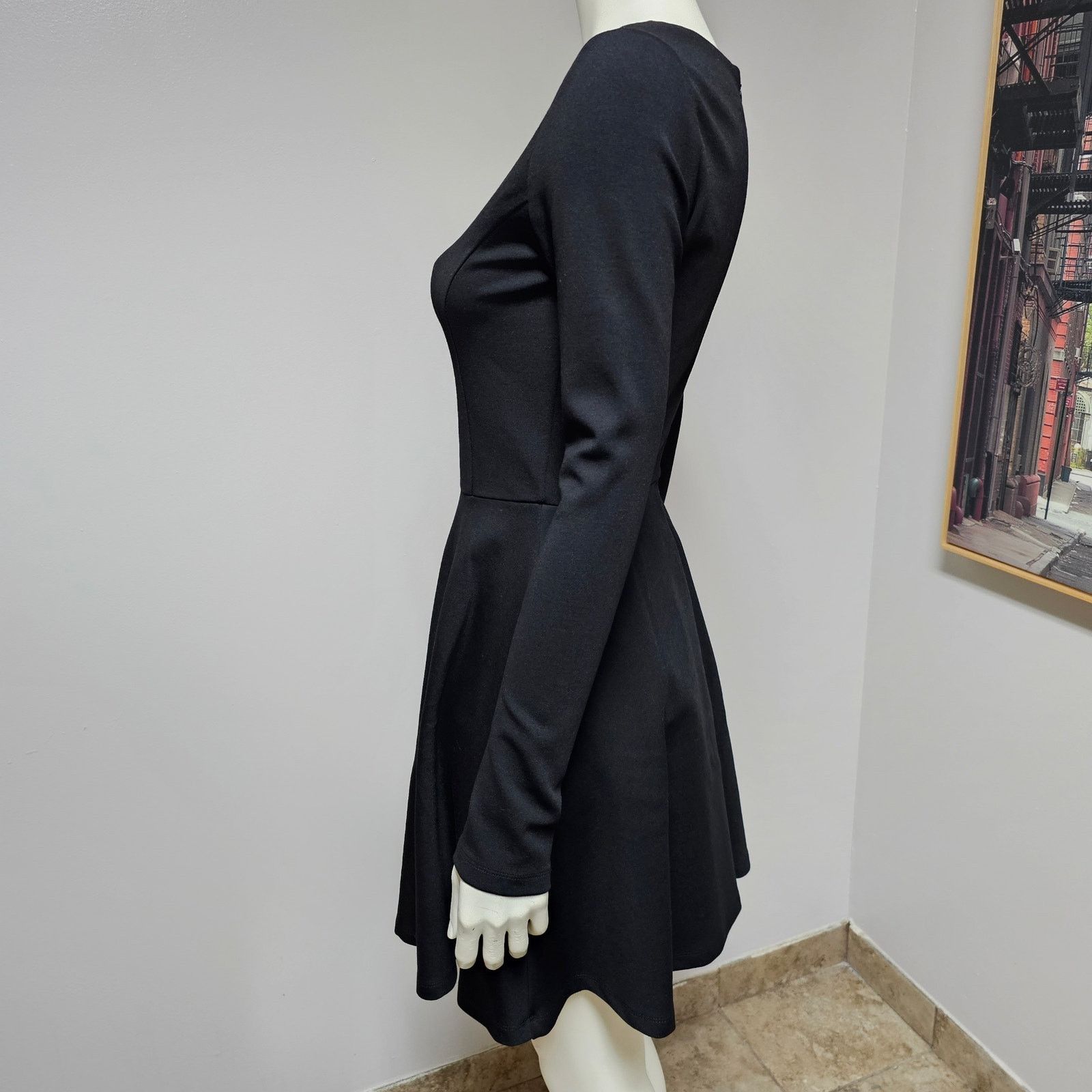 Lululemon Lulu's Womens FOREVER CHIC Skater Dress Size Small Black Size S / US 4 / IT 40 - 4 Thumbnail