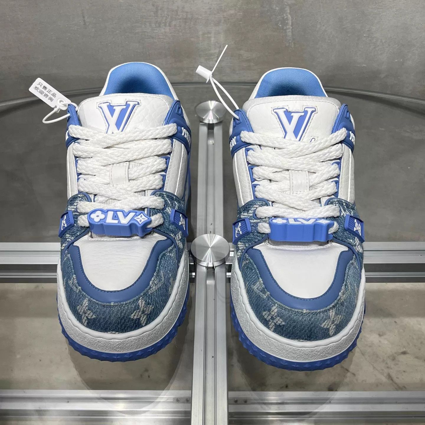 Louis Vuitton LV Trainer Maxi White Blue Denim UK6/40 Size US 7 / EU 40 - 1 Thumbnail