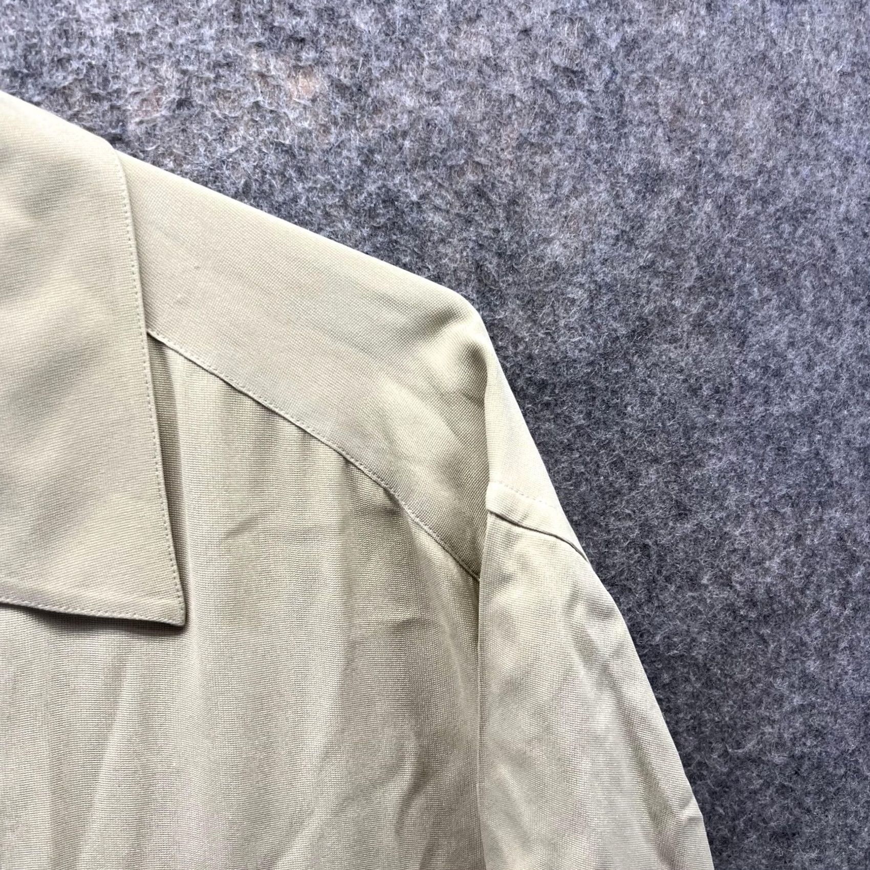Vintage VINTAGE Jhane Barnes Shirt Men L Khaki Casual Tan Beige Button Down Preppy Silk Size US L / EU 52-54 / 3 - 4 Thumbnail