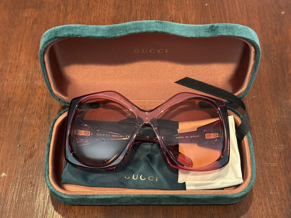 Gucci GUCCI GG0875S OVERSIZED PINK SUNGLASSES With Case And Cloth Size ONE SIZE - 1 Thumbnail