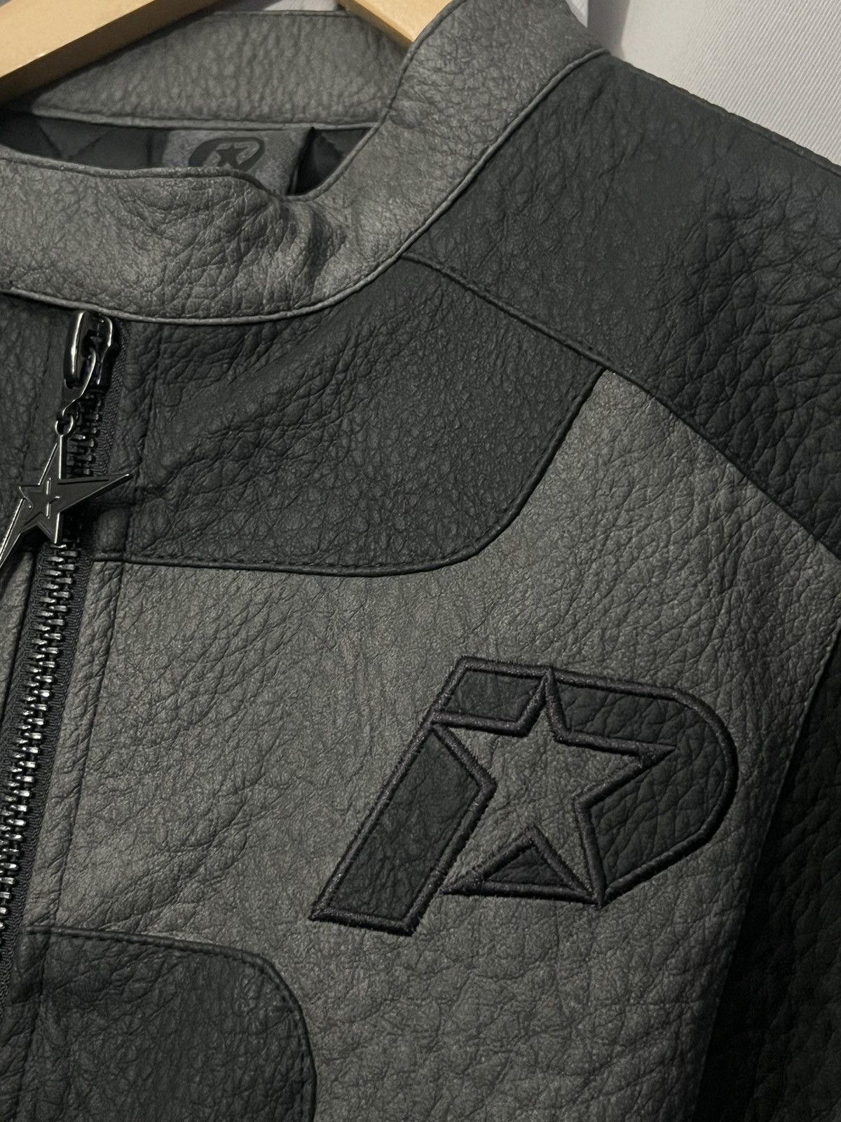 Boohoo PSTAR⭐️ BOXY FAUX LEATHER PANELLED MOTO JACKET BY GUNNA Size US M / EU 48-50 / 2 - 9 Thumbnail