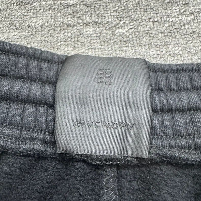 Givenchy Givenchy Size L Chain Decorated Printed Shorts Size US 32 / EU 48 - 2 Thumbnail