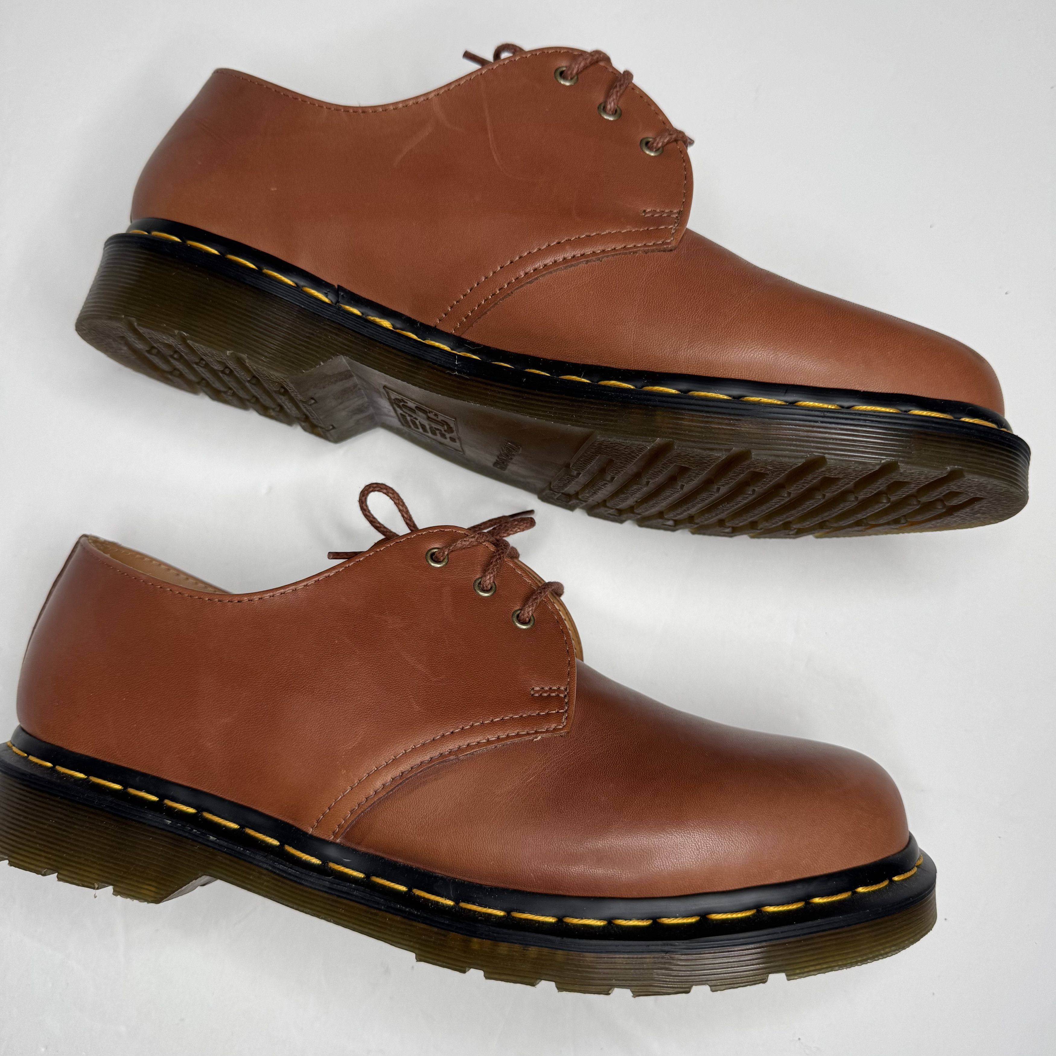 Dr. Martens Dr Martens Classic 1461 Smooth Leather Shoes EU 45 US 11 Size US 11 / EU 44 - 7 Thumbnail