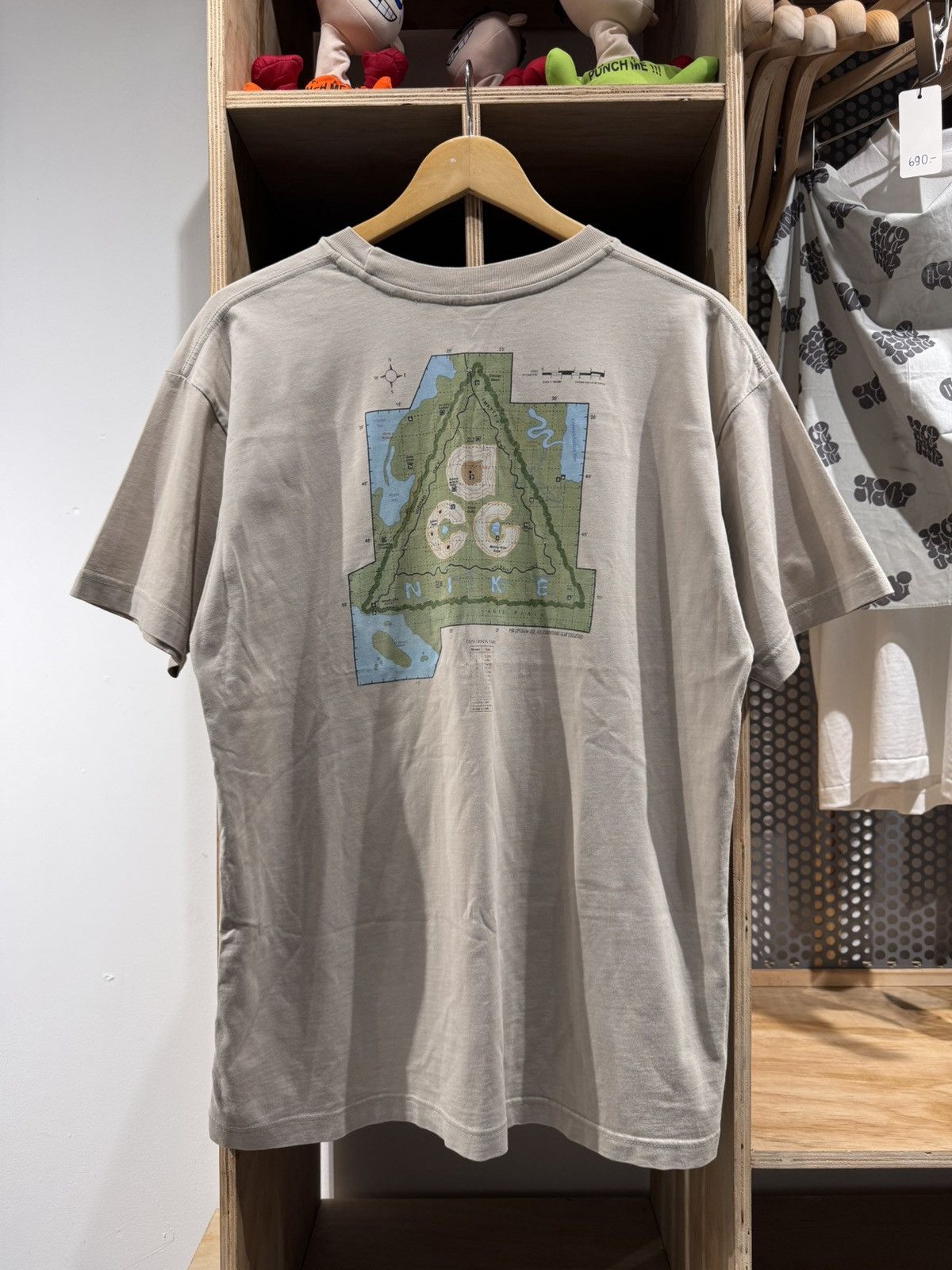 Nike Vintage Nike ACG 90's "Map" T-shirt Size US M / EU 48-50 / 2 - 1 Thumbnail