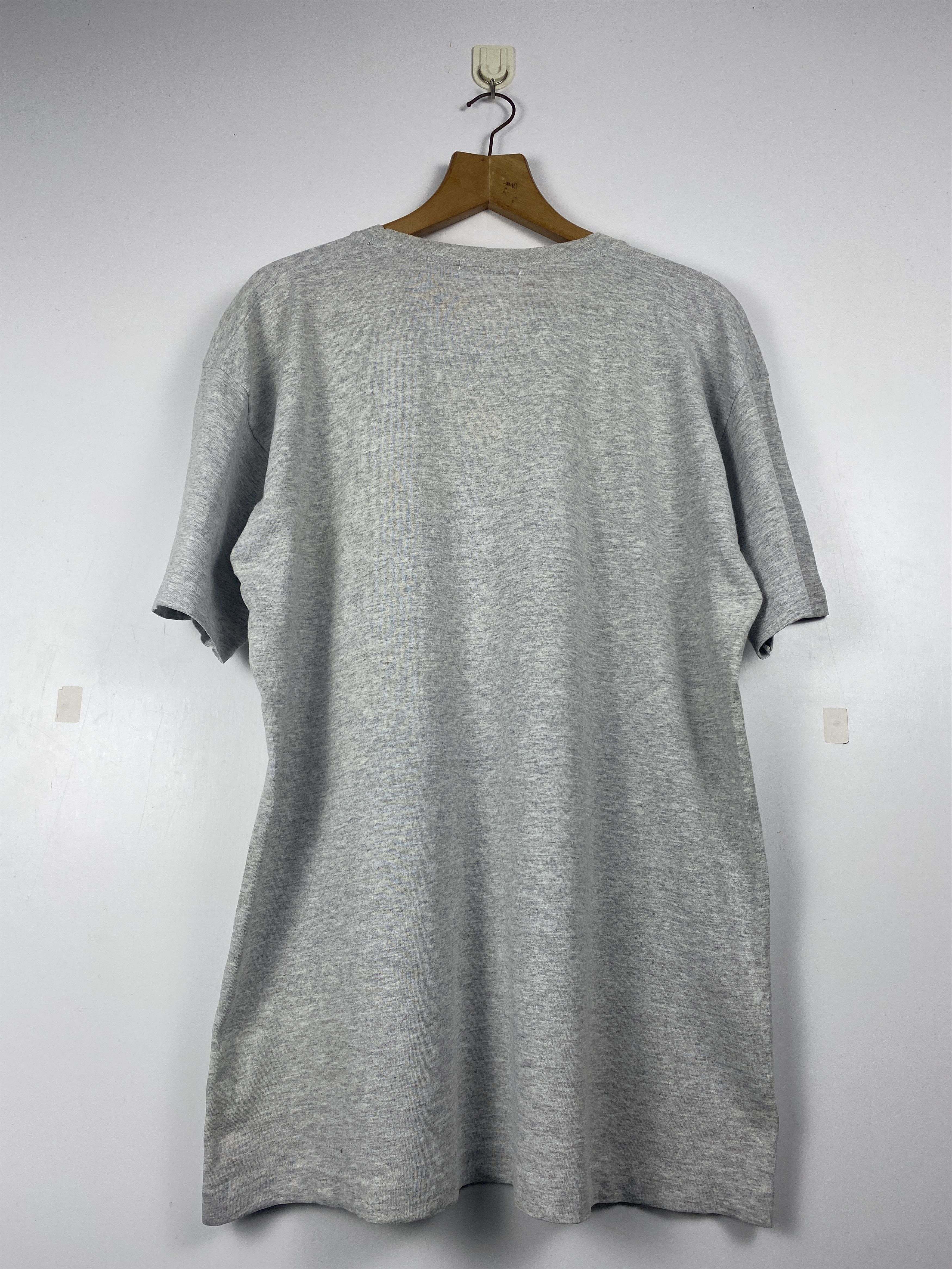 Vintage Vintage Paul Bristor London Made In E.E.C. Tee T0004 Size US L / EU 52-54 / 3 - 3 Thumbnail