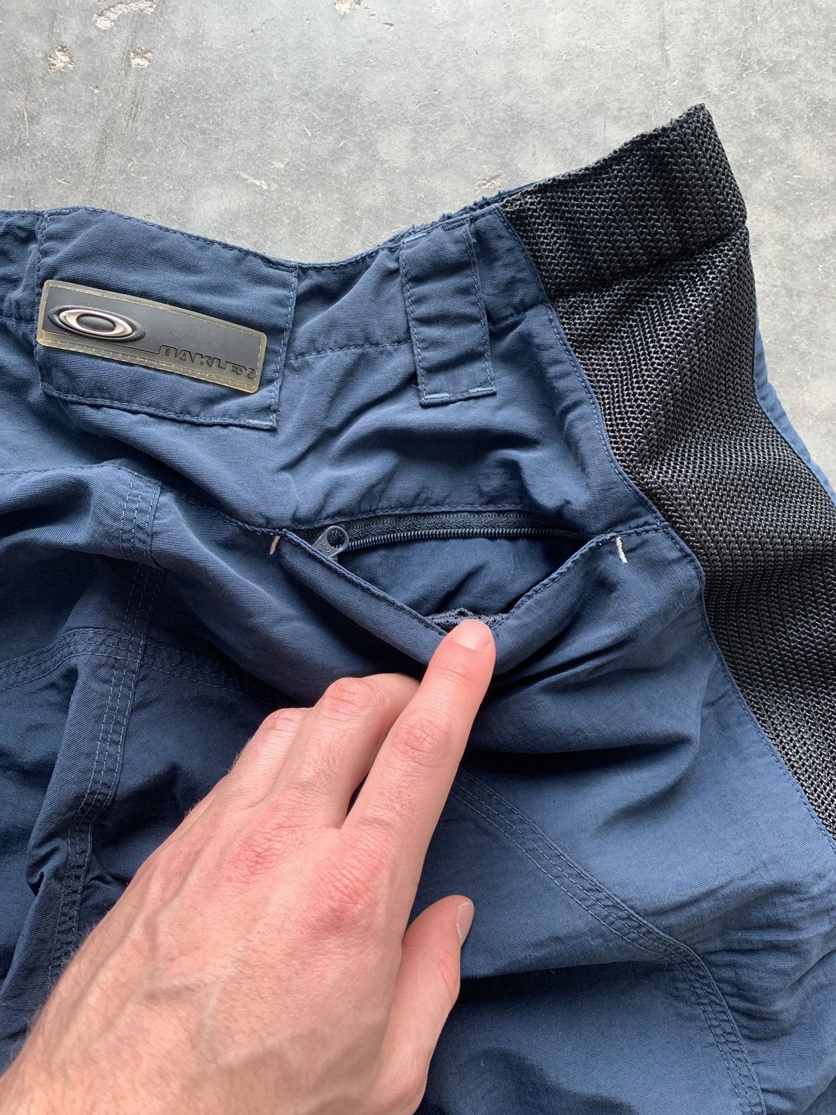 Oakley × Vintage Vintage Y2K Oakley Shorts Size US 30 / EU 46 - 8 Thumbnail