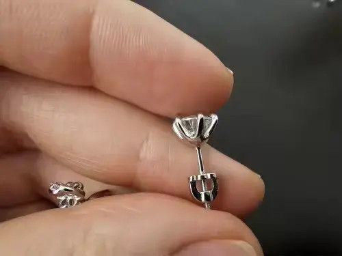 Jewelry Kamachi x Naomi 2 Carat Moissanite Screw Earrings Size ONE SIZE - 2 Thumbnail