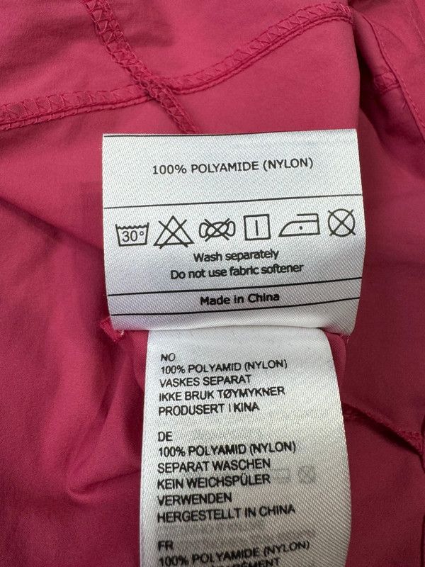 Bergans of Norway Bergans Cecilie Microlight Anorak 3943 size L like new Size L / US 10 / IT 46 - 15 Thumbnail