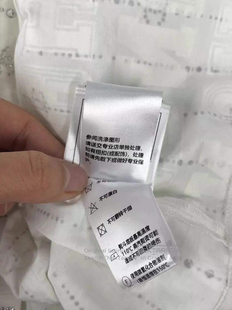 Chanel Chanel 23C White Crystal Collar T-shirt. Size US XS / EU 42 / 0 - 7 Thumbnail