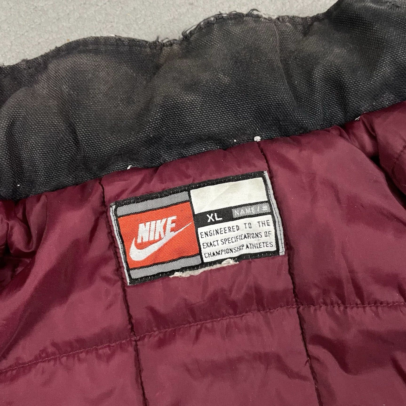 Nike VINTAGE Nike Jacket Adult XL Red Big Swoosh Collar Full Zip Windbreaker Rare Vtg Size US XL / EU 56 / 4 - 5 Thumbnail