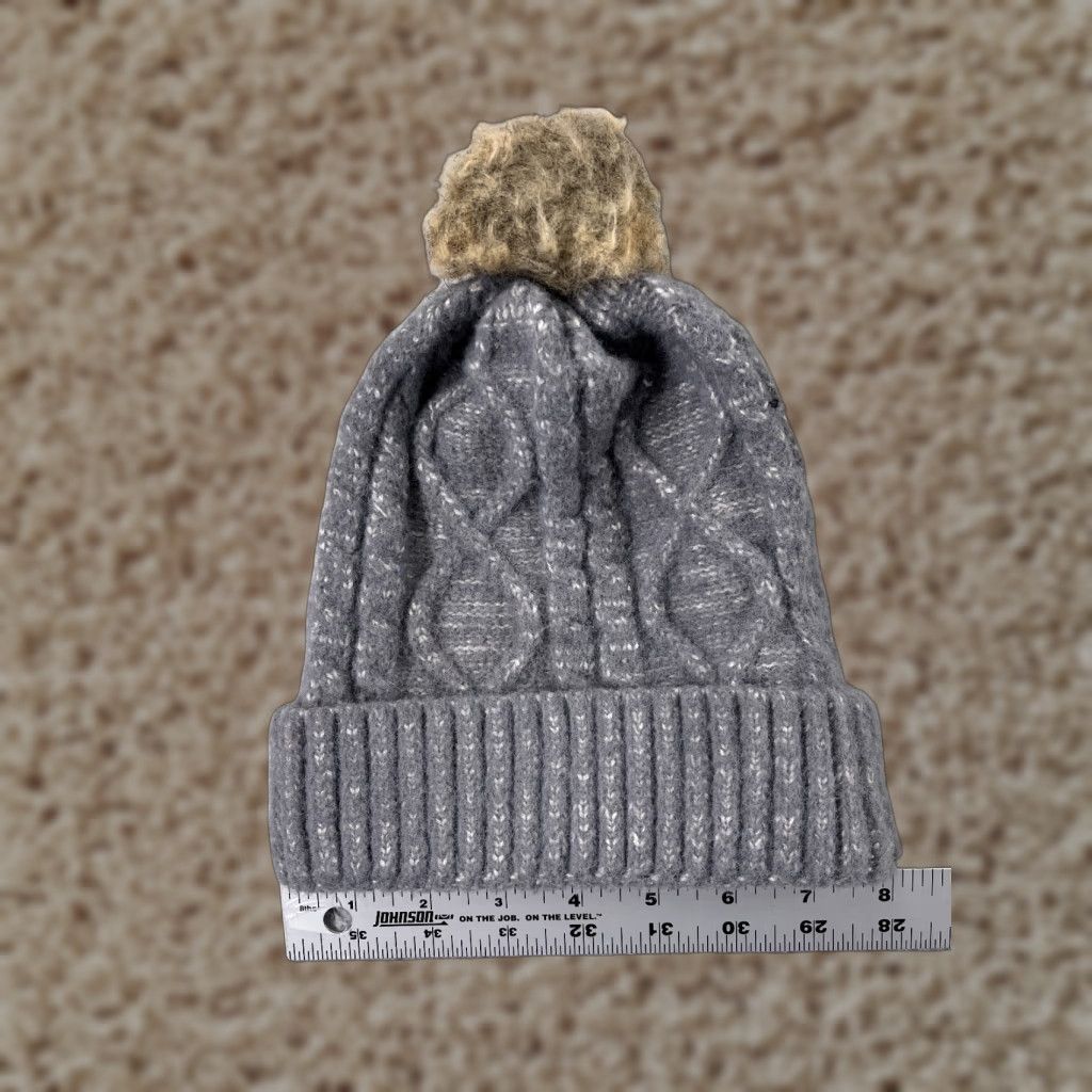 Walmart Walmart Beanie Toque Women One Size Gray Ribbed Cable Knit Nylon Blend Faux Fur Pom Hat Mens?? Size ONE SIZE - 1 Thumbnail