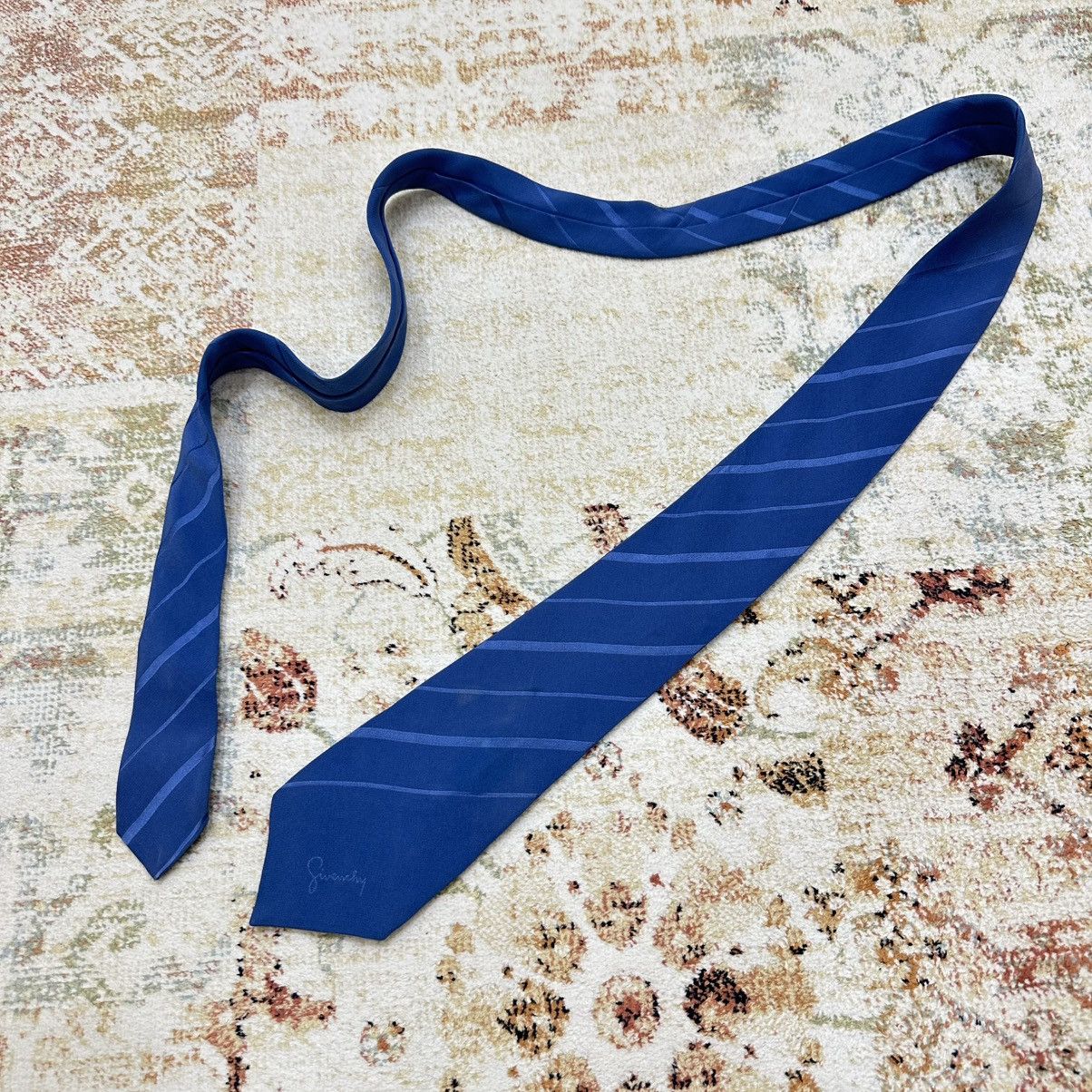 Givenchy Luxury Givenchy Tie Monogram 90s Vintage Luxury Silk Size ONE SIZE - 1 Thumbnail