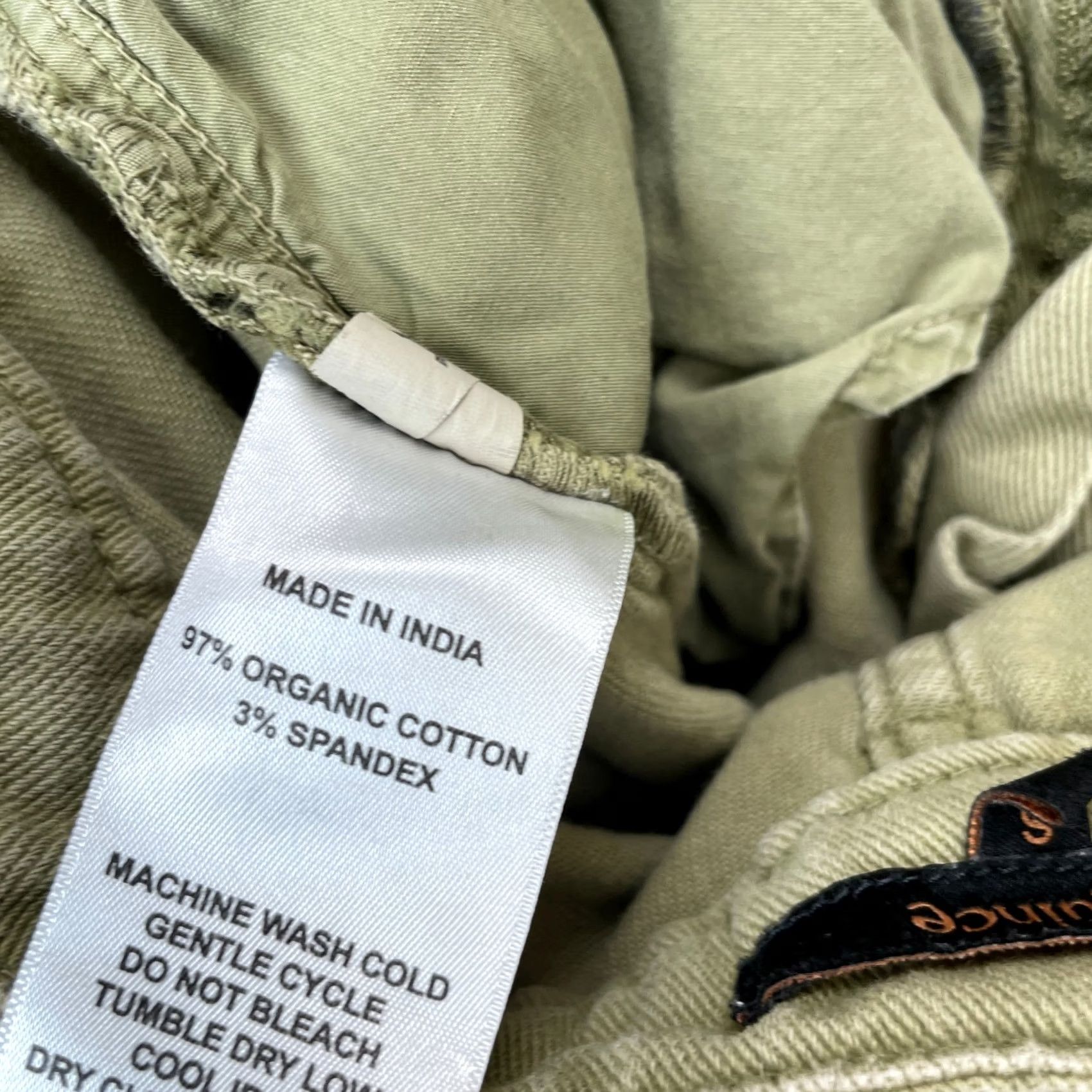 Quince It maintains the core product details: Quince Pants, Women, 6, Green, Organic, Stretch, Cotton Twill, Straight Leg, Cropped Size 28" / US 6 / IT 42 - 4 Thumbnail