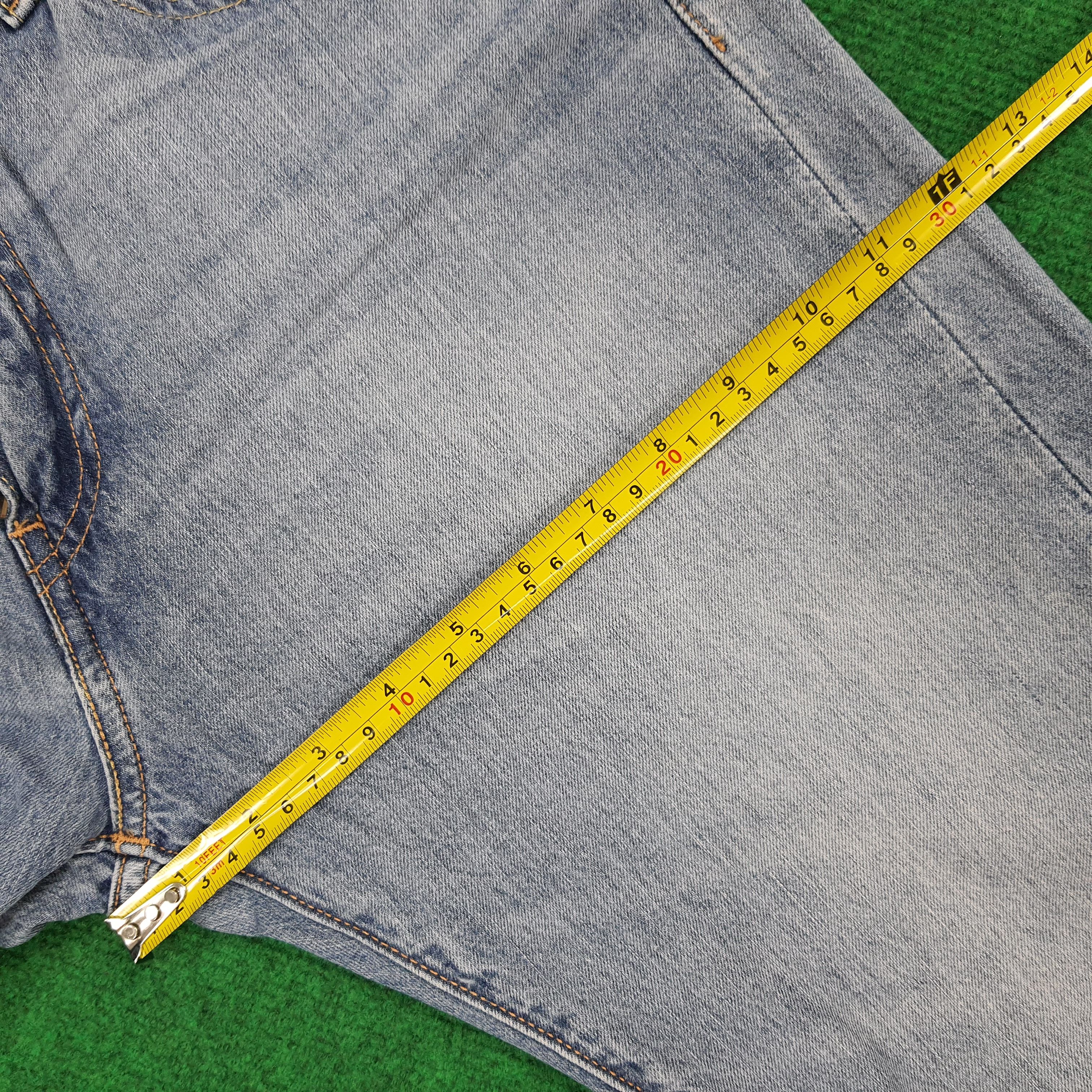 Levi's × Levi's Vintage Clothing × Vintage Vintage Levi's Premium San Francisco Distressed Jeans Size US 30 / EU 46 - 16 Thumbnail