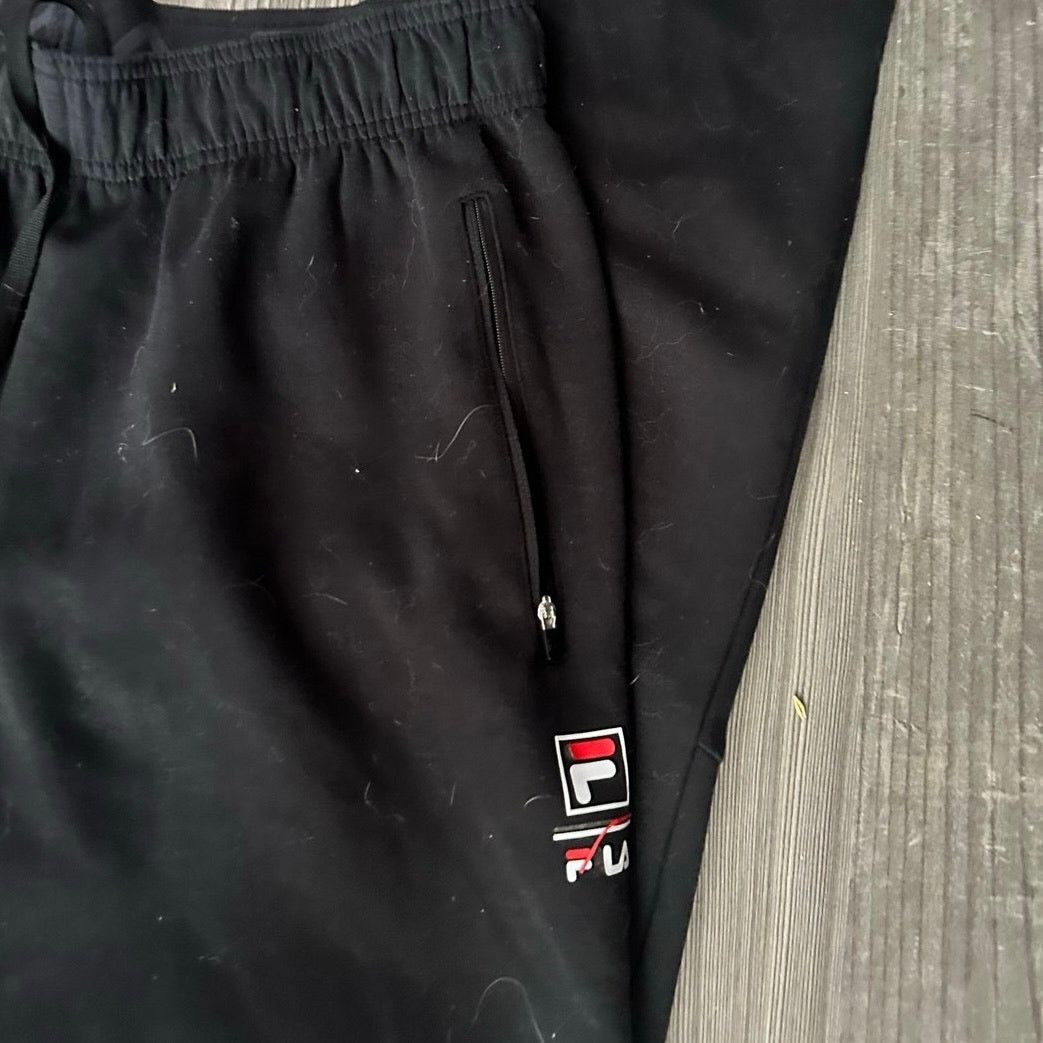 Fila fila black sweatpants with zipper pockets Size US 30 / EU 46 - 2 Thumbnail