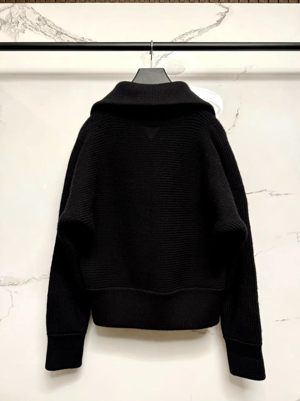 Other Bottega Veneta Bottega Veneta Runway Knitwear Button Up Ne Size US XL / EU 56 / 4 - 4 Thumbnail