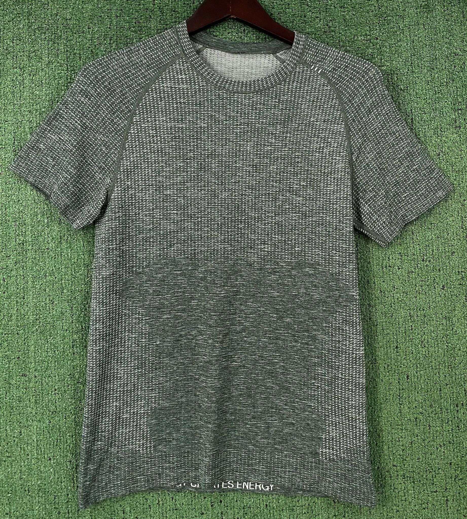 Lululemon Lululemon Metal Vent Tech 2.5 Green Short Sleeve Shirt XS Size US XS / EU 42 / 0 - 1 Thumbnail